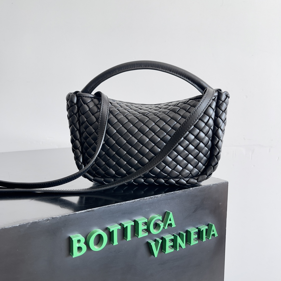 Bottega Veneta Cobble Mini Bag 805739