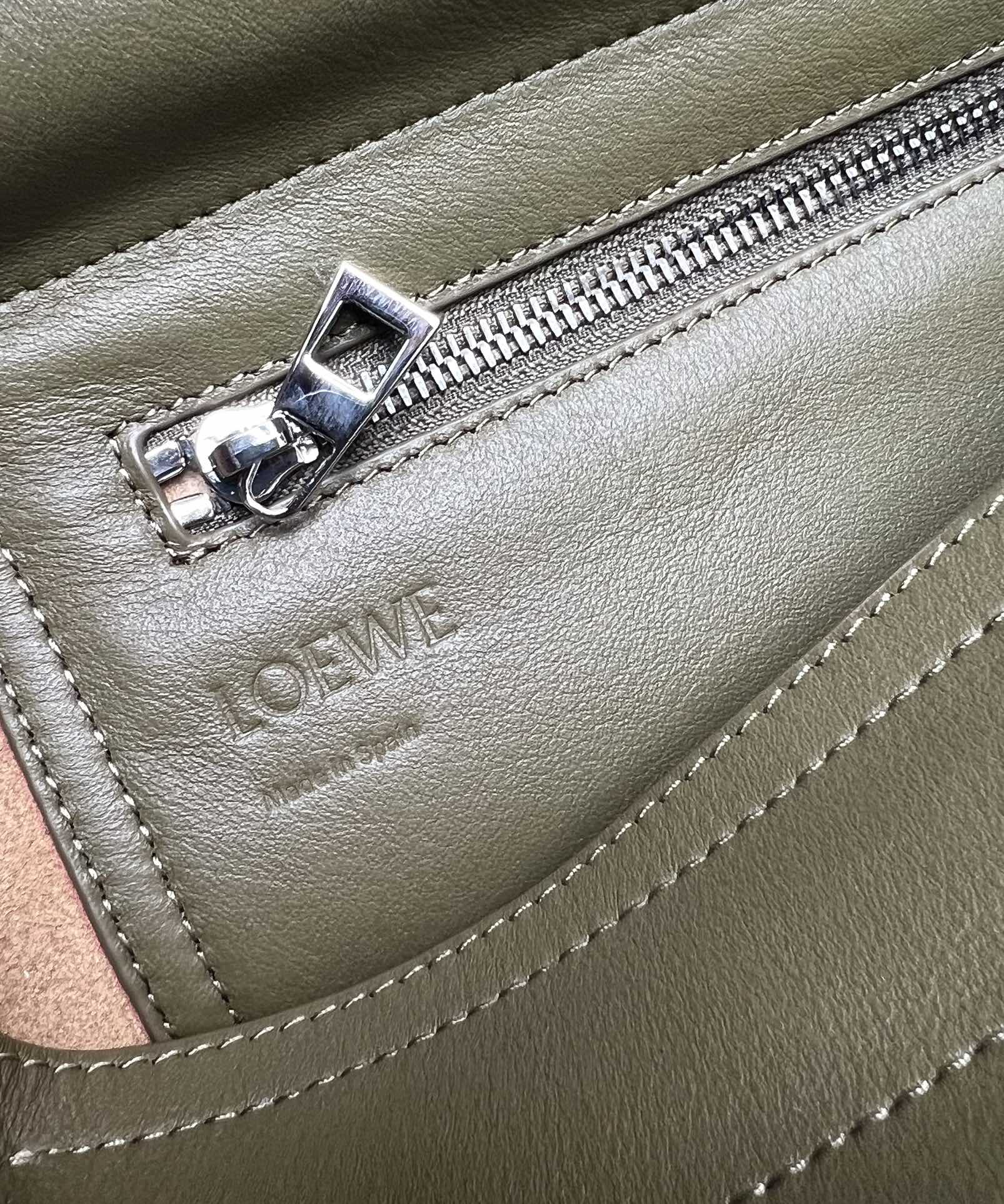 Loewe Flamenco satchel messenger bag 0901