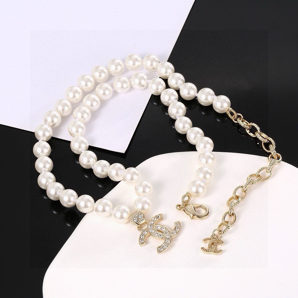 Chanel new pearl necklace