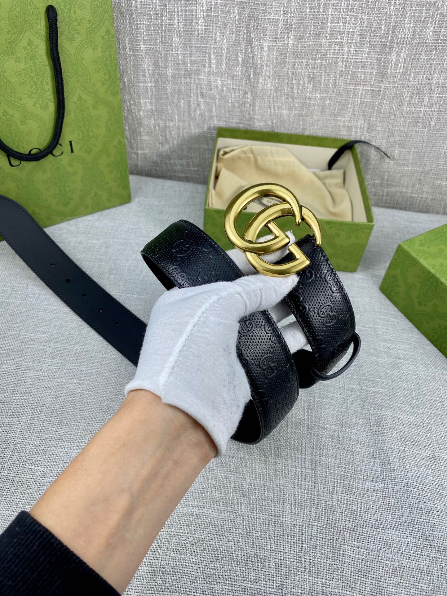 Gucci black embossed leather belt width 4.0CM