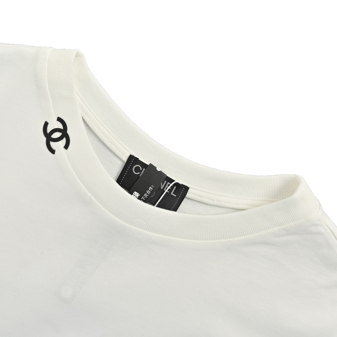 Chanel small logo on the neckline simple letters solid color short sleeves