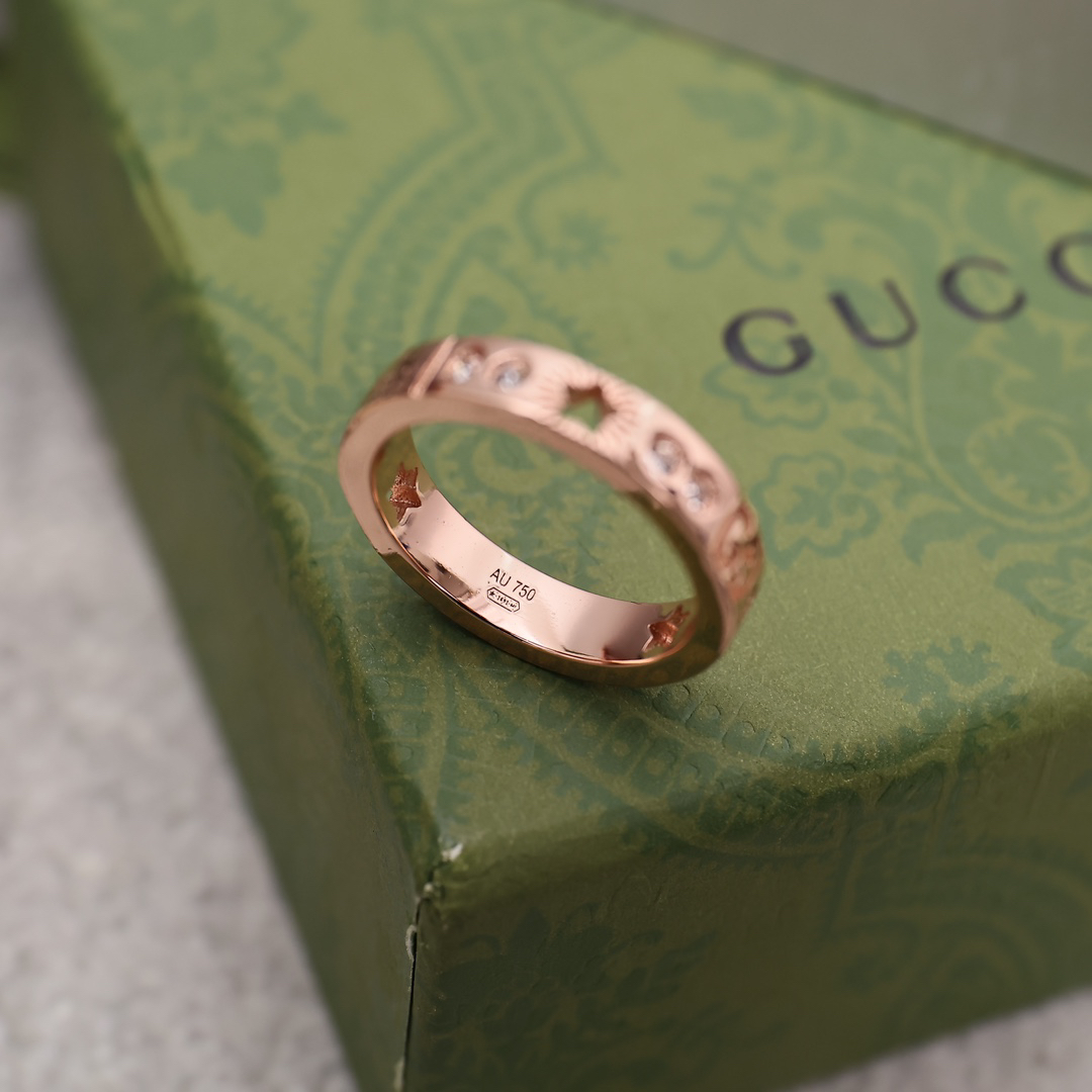 GUCCI Diamond Star Ring