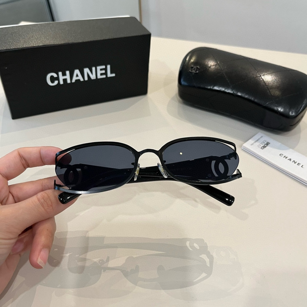 Chanel round frame sunglasses
