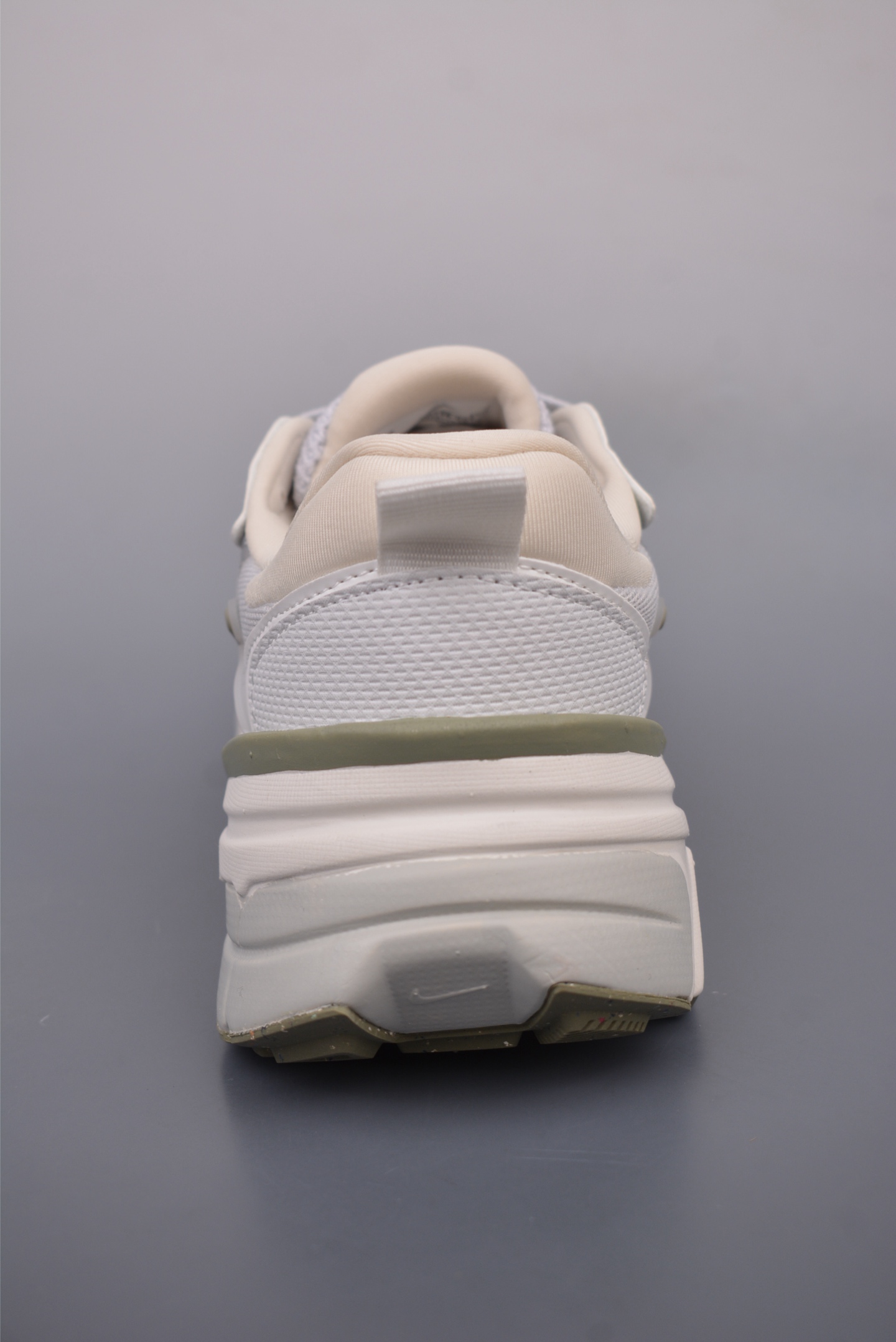 Nike Wmns V2K Runtekk Low Photon Dust Summit White FD0736-006