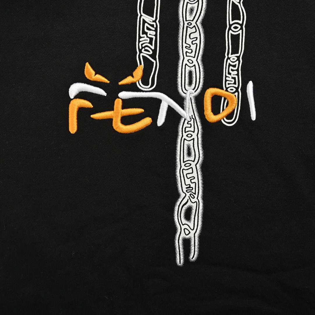 Fendi 24Fw crewneck sweatshirt with shoulder chain print and graffiti logo embroidery