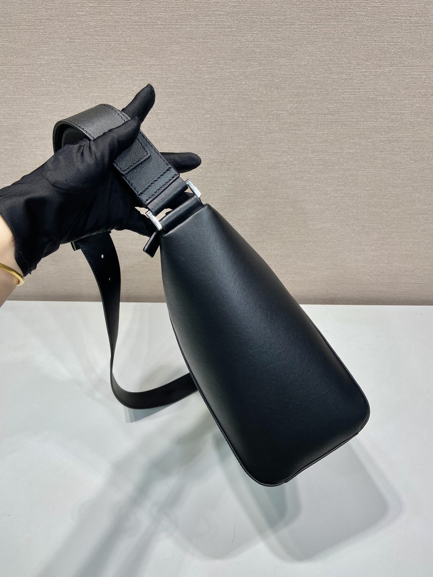 Prada New Messenger Bag 2VH177