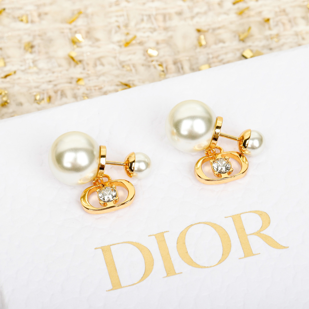 Dior Pearl Earrings