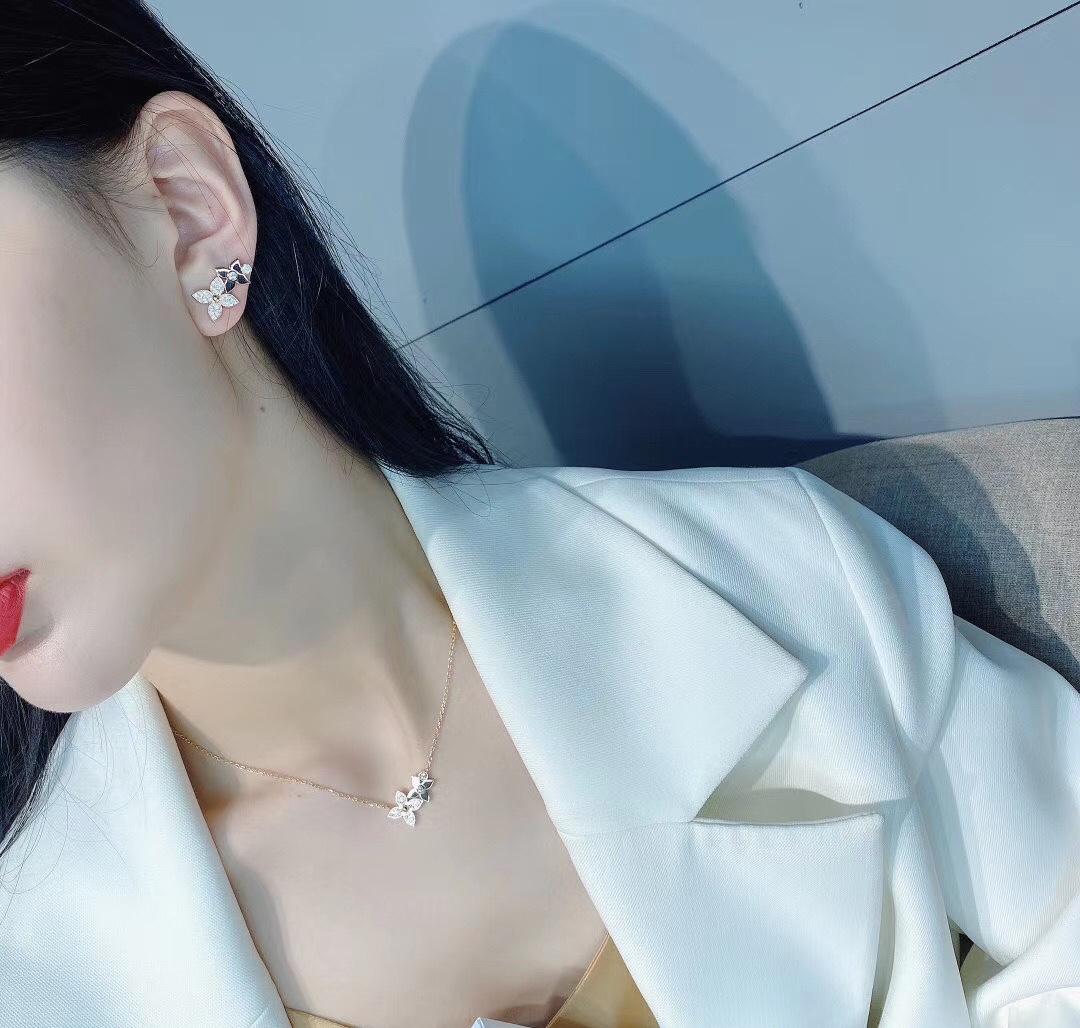 Louis Vuitton Star Blossom Collection Floral Earrings