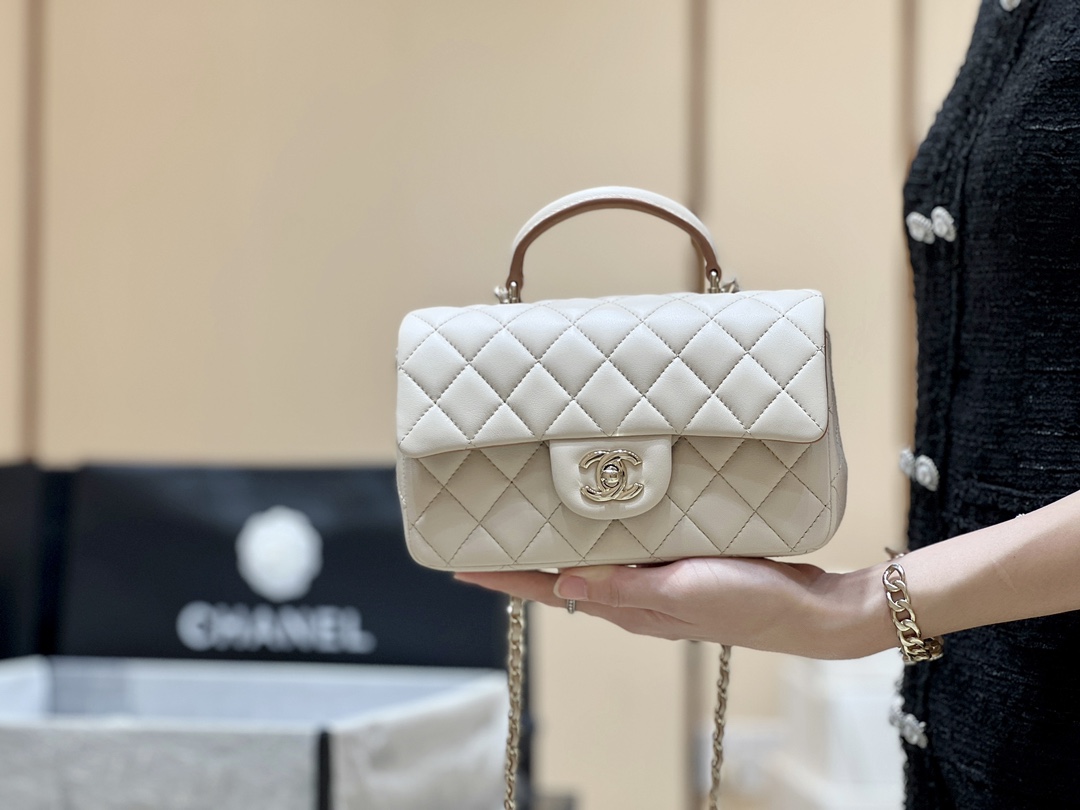 Chanel 23S cf mini handle AS2431