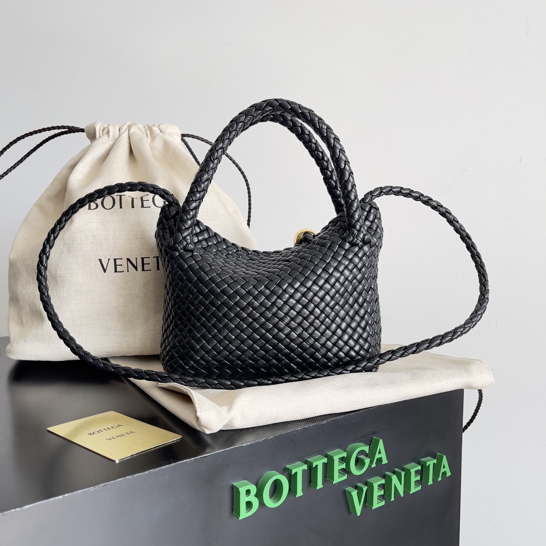 Bottega Veneta TOSCA woven handbag 776755