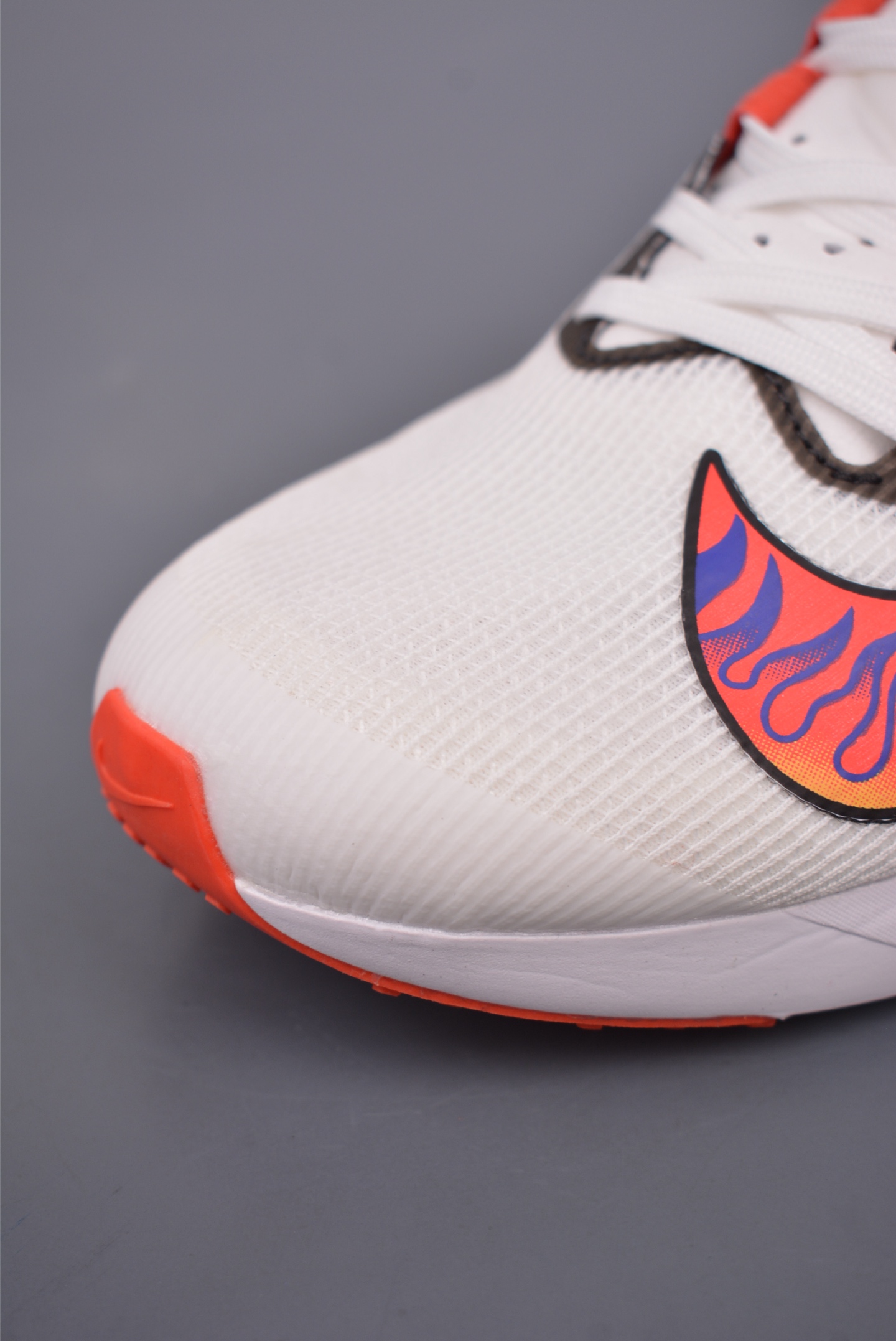 Nike Air Zoom Rival Fly 4 White, Black and Red Flame Hook HQ3512-100