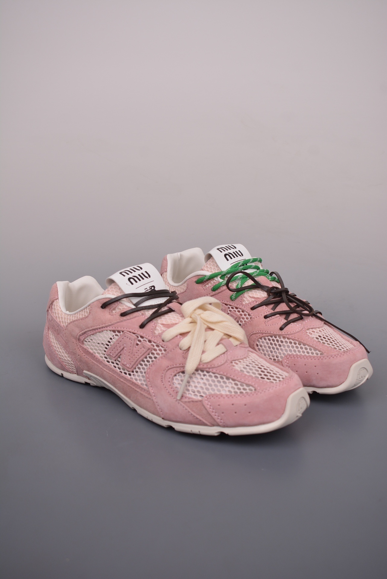 Miu Miu x New Balance 530 SL 