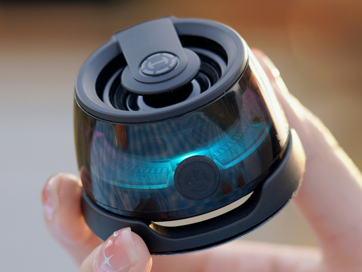Magnetic Portable Bluetooth Speaker