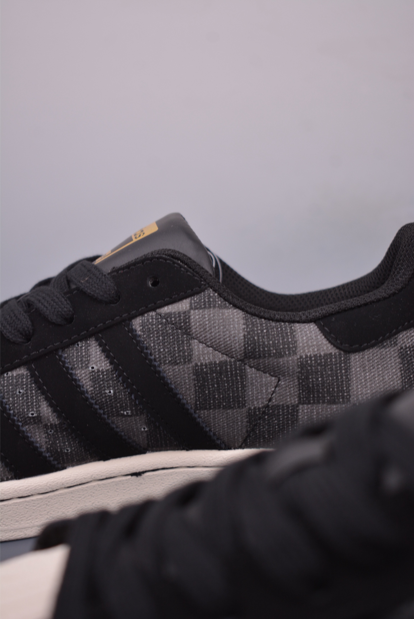 Supreme x Adidas Originals Superstar sneakers Black and Gold Trefoil Z2531