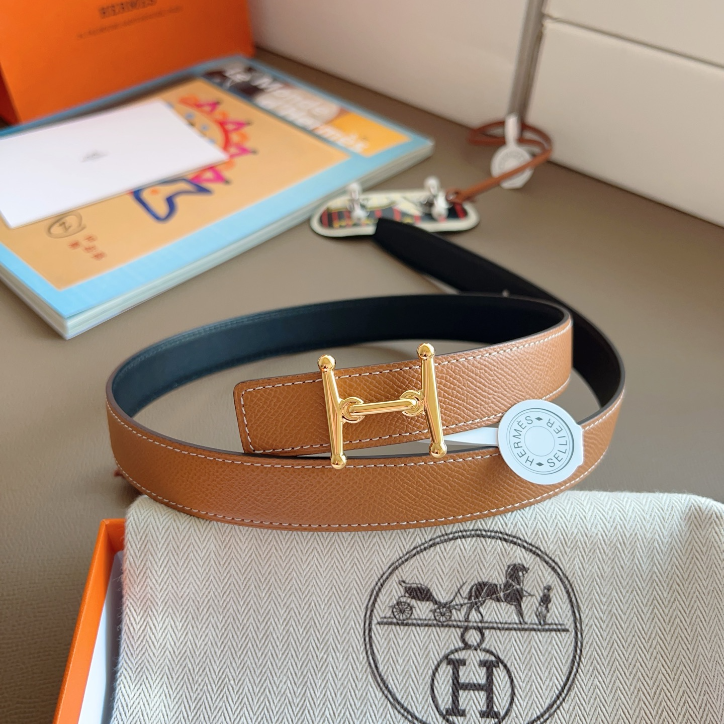 Hermès 2025 New Women's Double-Sided Belt 2.4cm Width