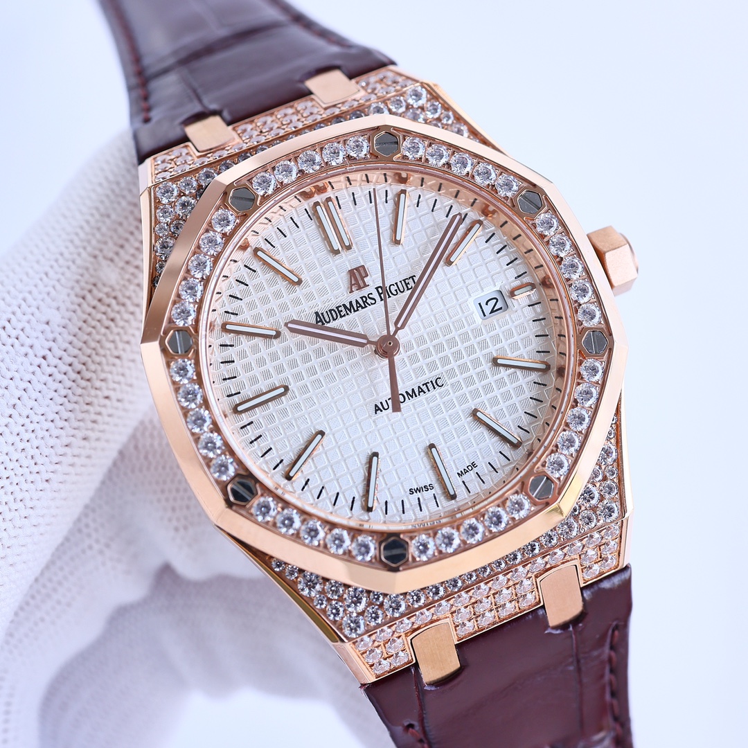 Audemars Piguet Royal Oak Series 15510OR.OO.D002CR.02