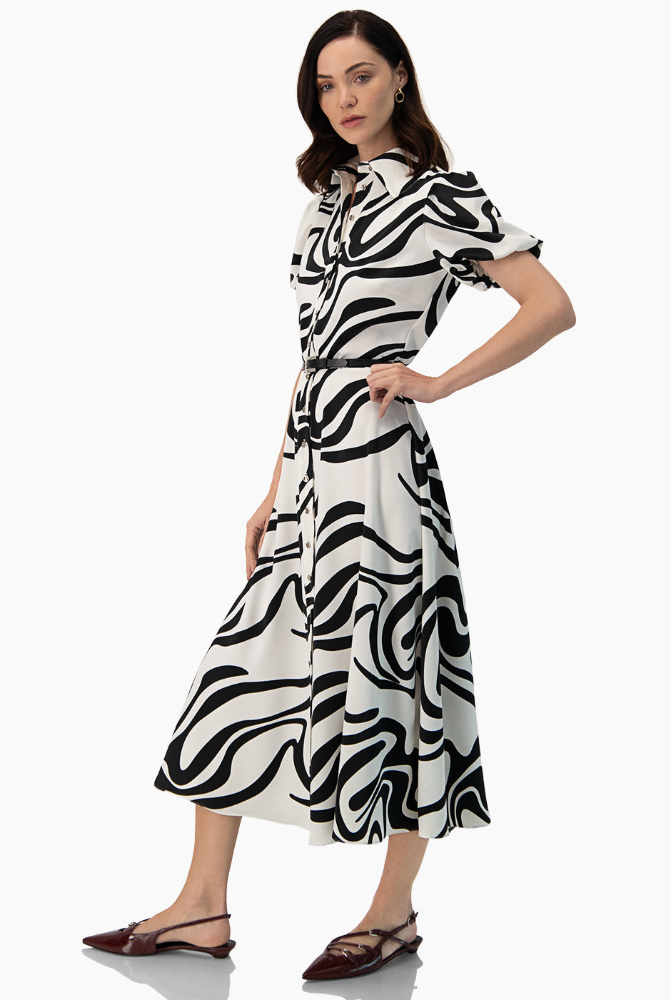 Vestido estampado y cuello camisero