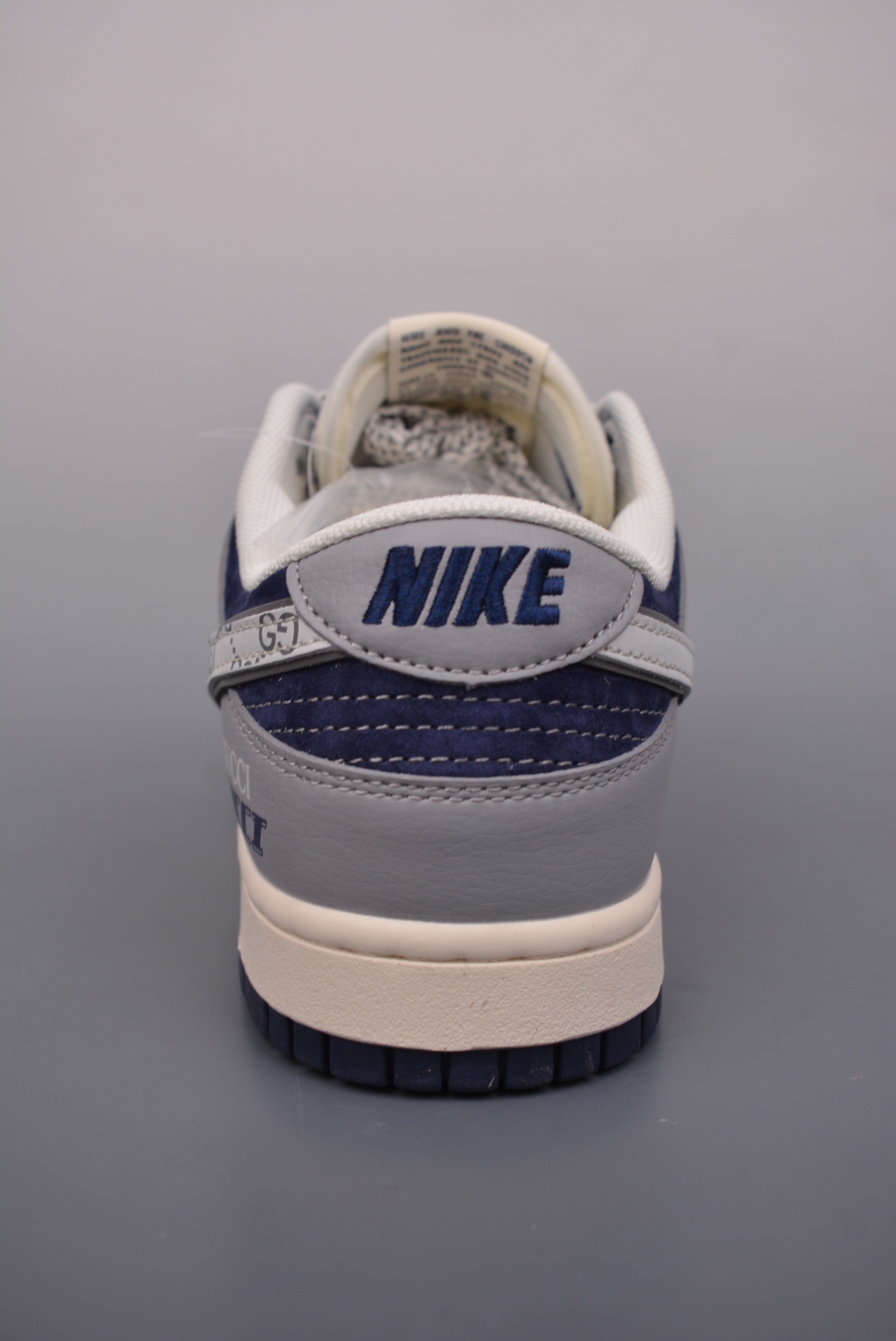 Gucci x Nike SB Dunk Low Esquisite Gucci gray and dark blue FC1688-195