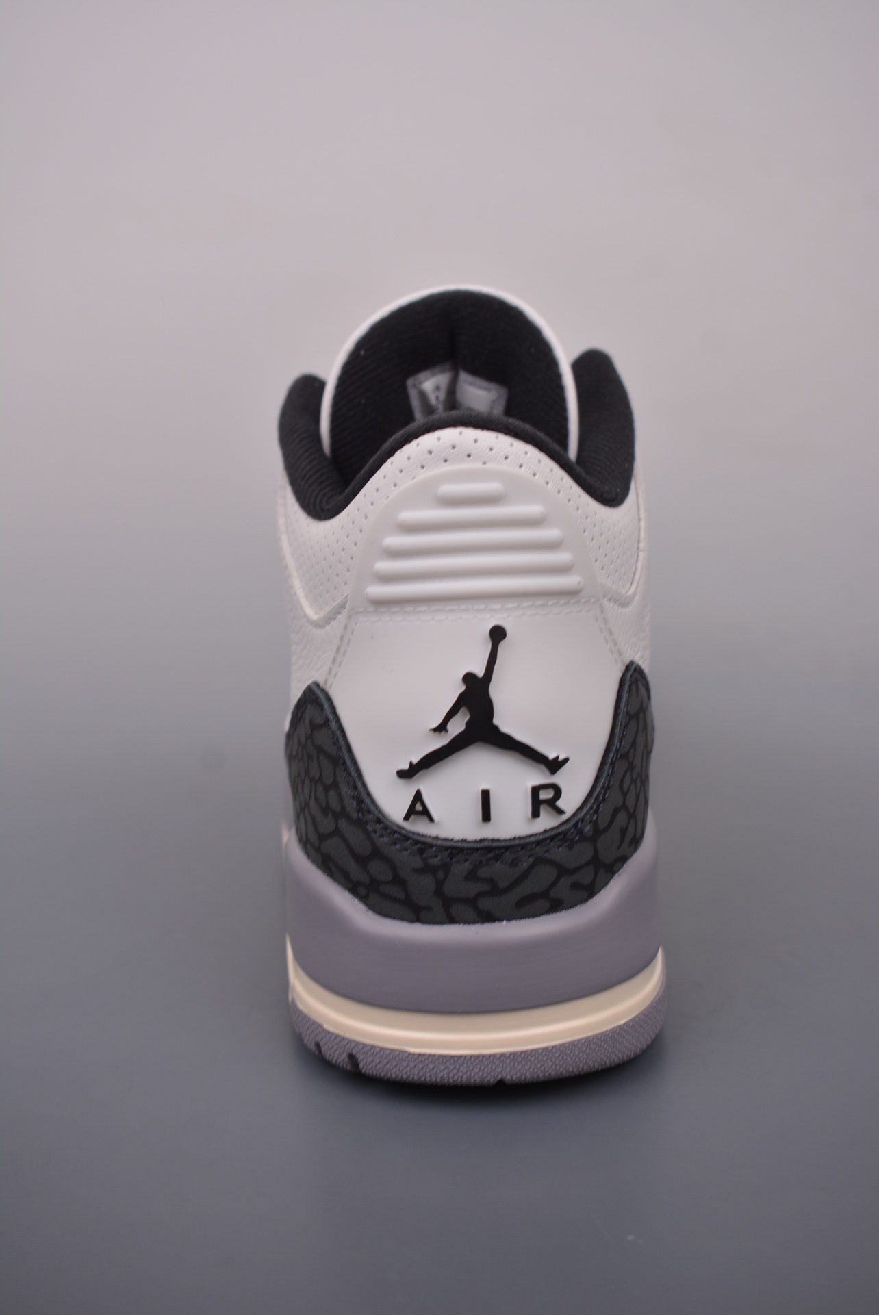 Air Jordan 3 RetroCement Grey CT8532-10