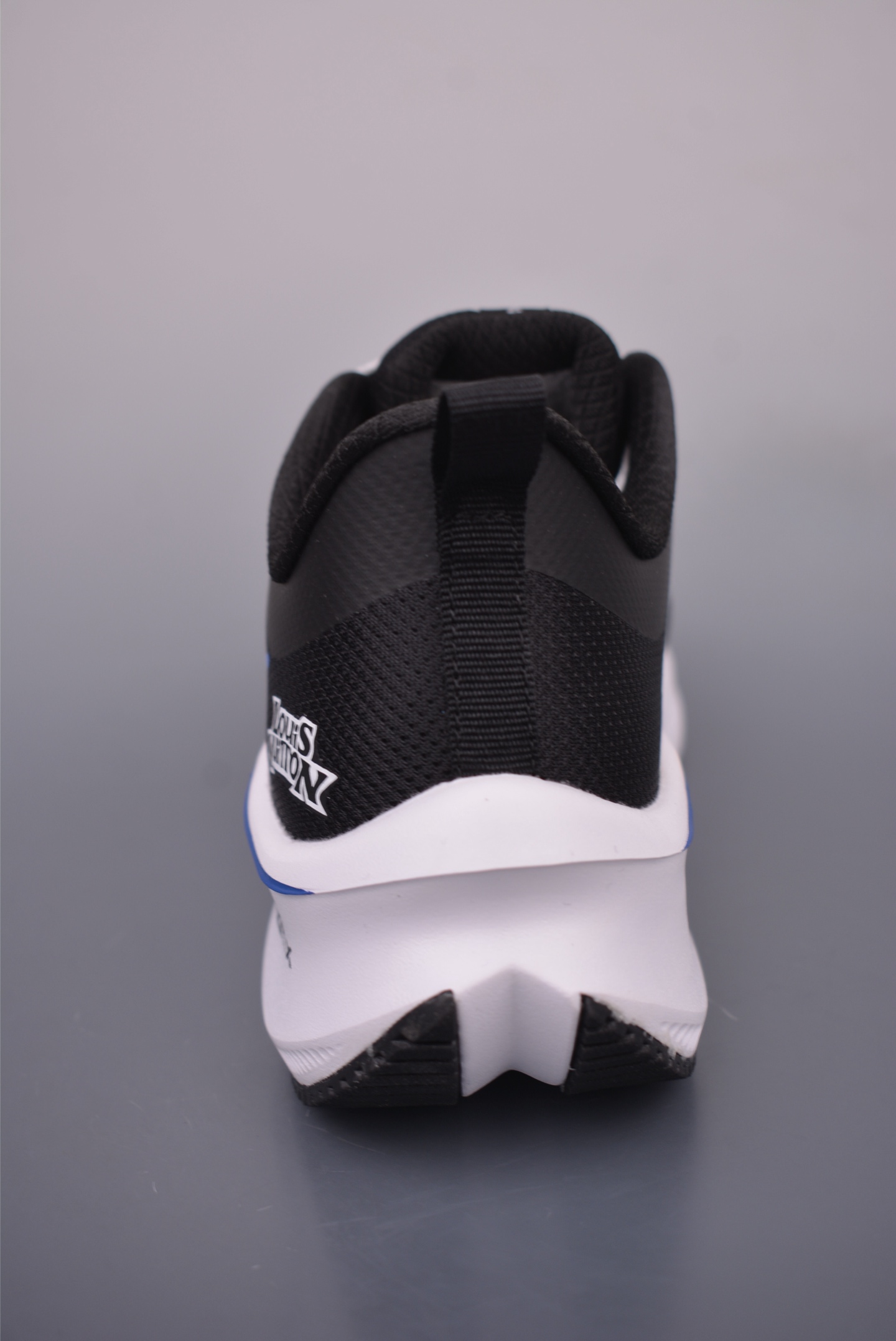 Louis Vuitton x Nike ZOOM Plus 