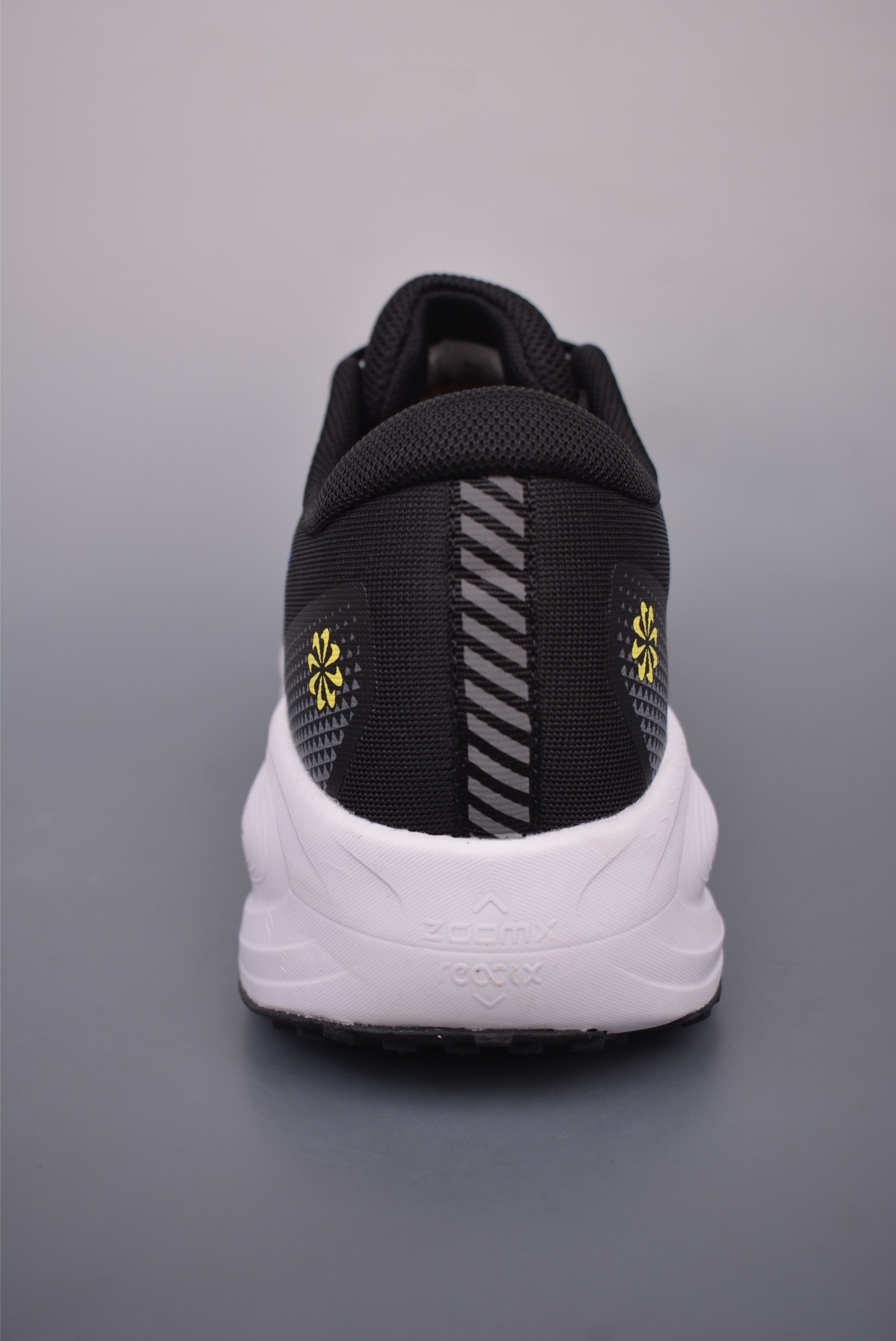 Nike Air Zoom Vomero 18X Black White Blue  HM2519-372