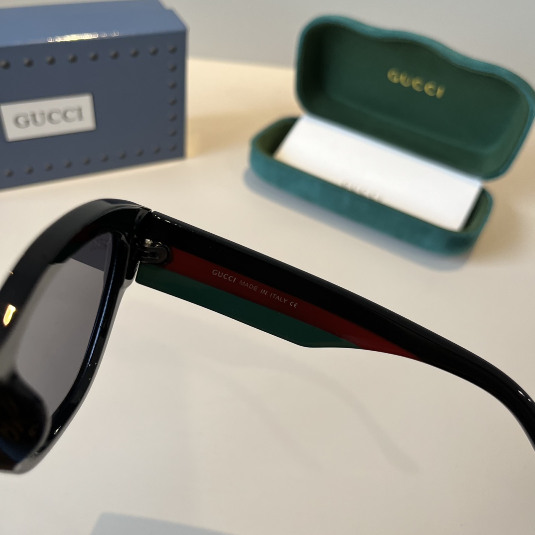 Gucci Round Frame Sunglasses