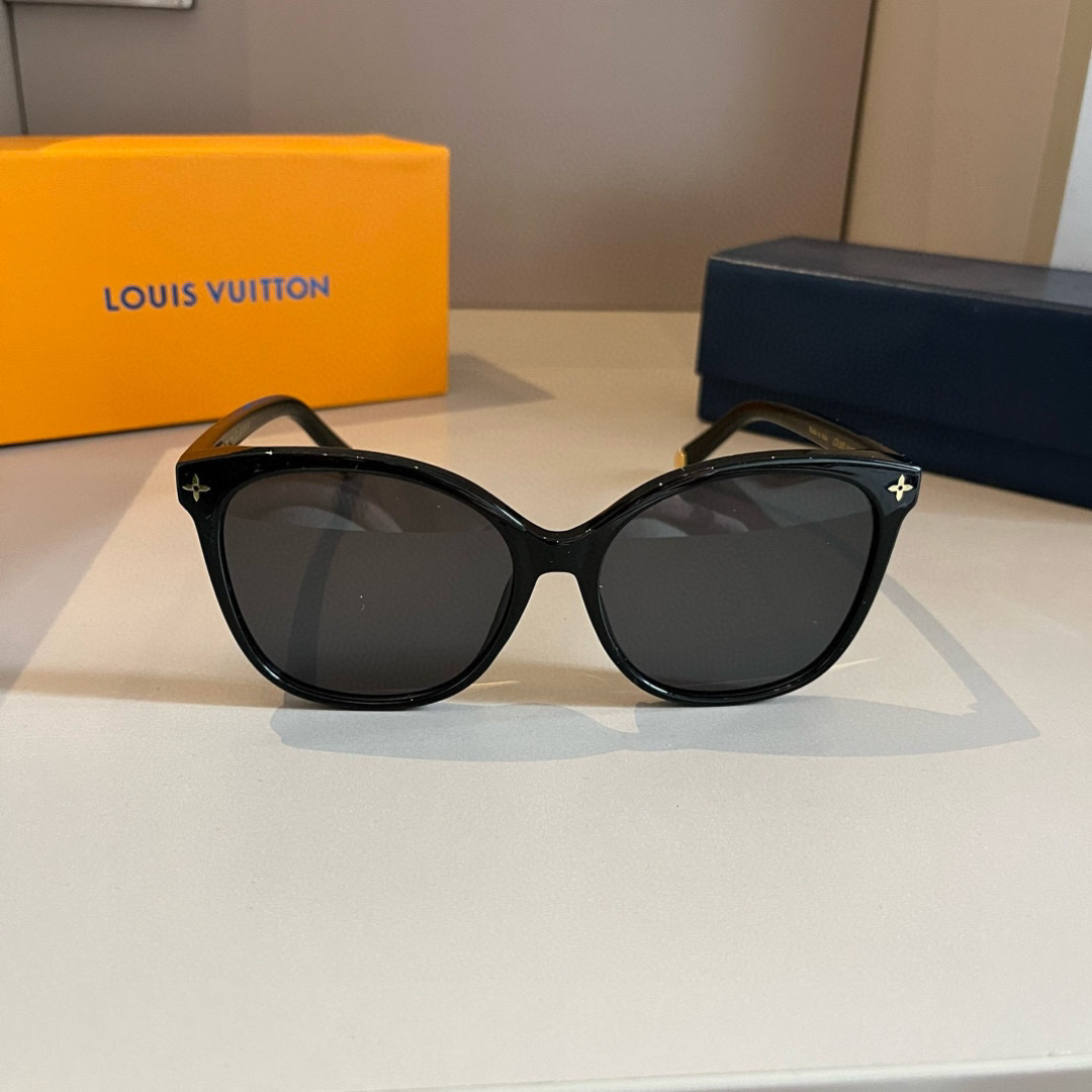 Louis Vuitton Square Frame Sunglasses