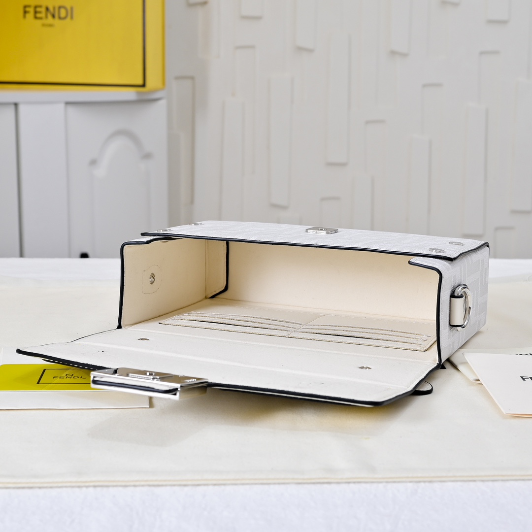 FENDI 2025 Nano Baguette 3375