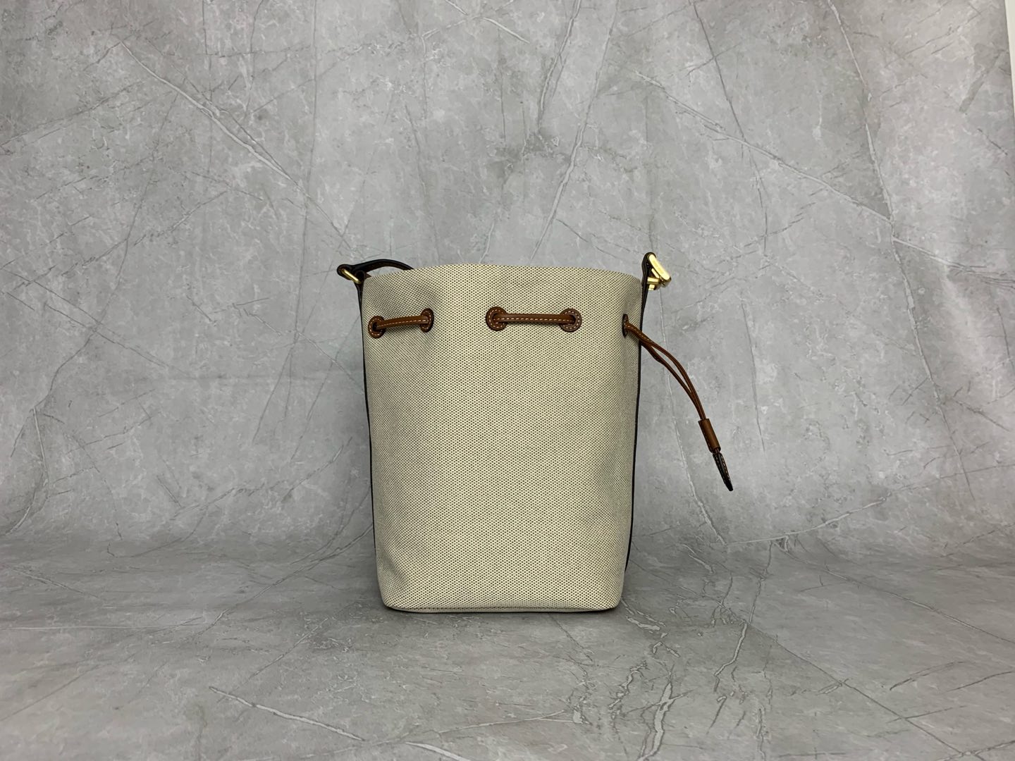 Miu Miu Bucket Bag 5BE090