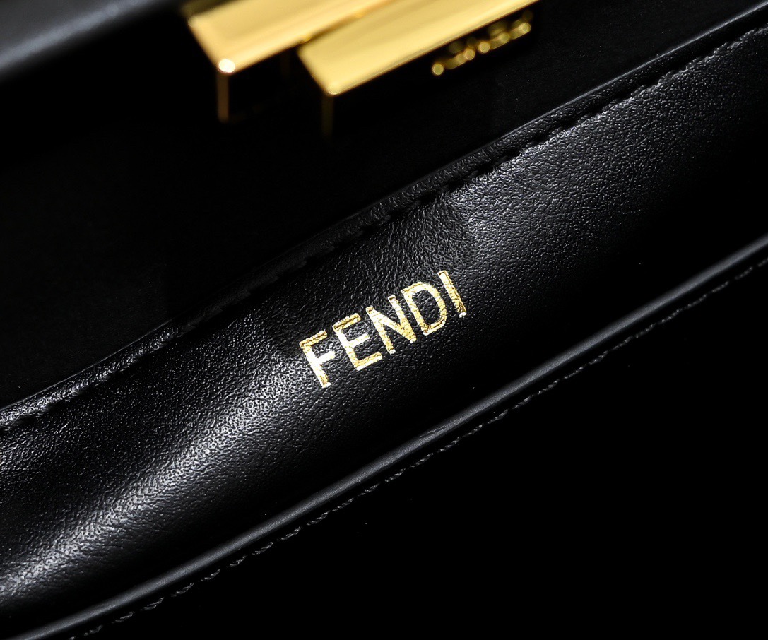 FENDI ekaboo Soft medium handbag 8801