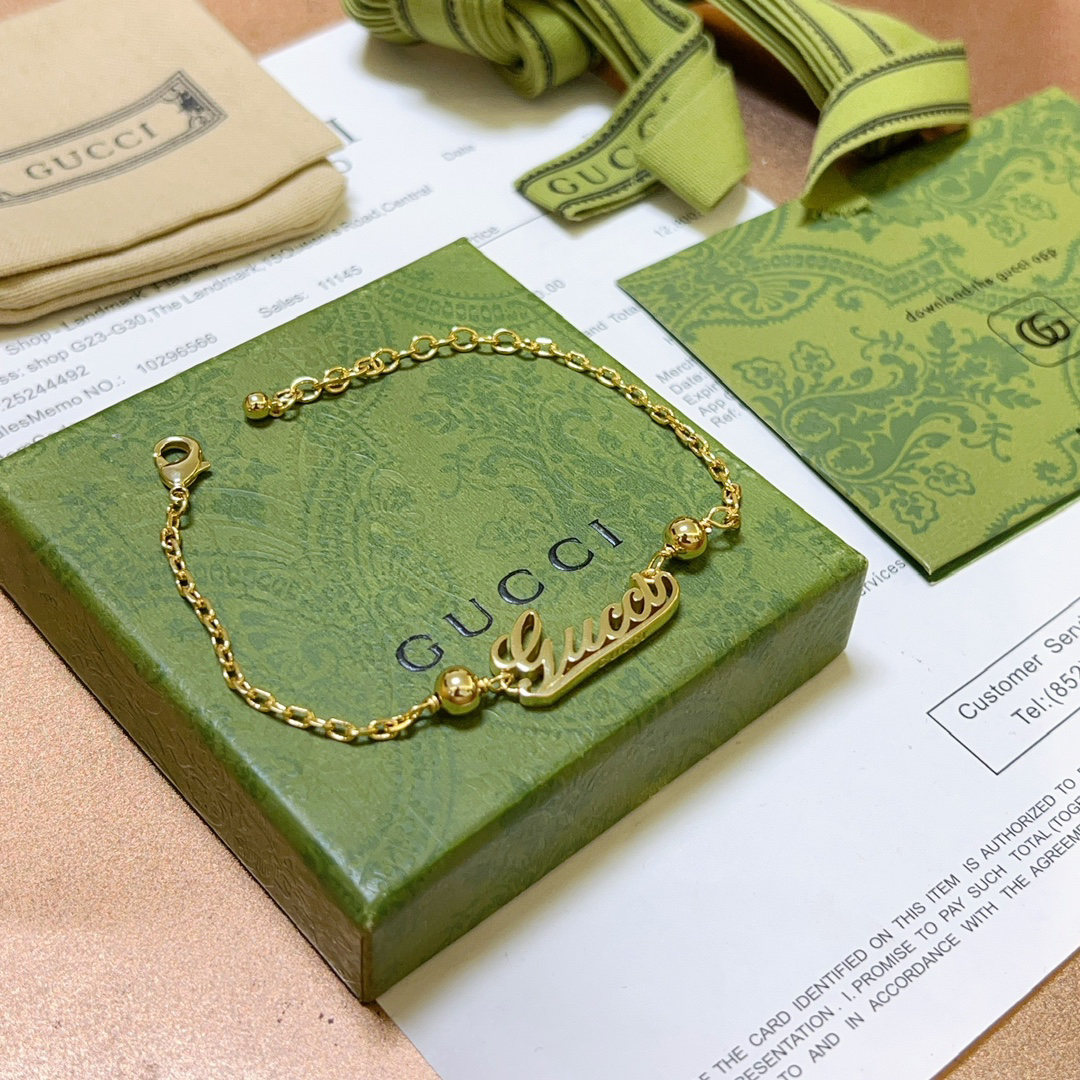 Gucci Font Gold Bracelet