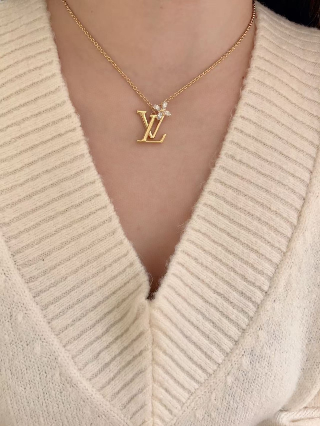 Louis Vuitton Floral Diamond Necklace