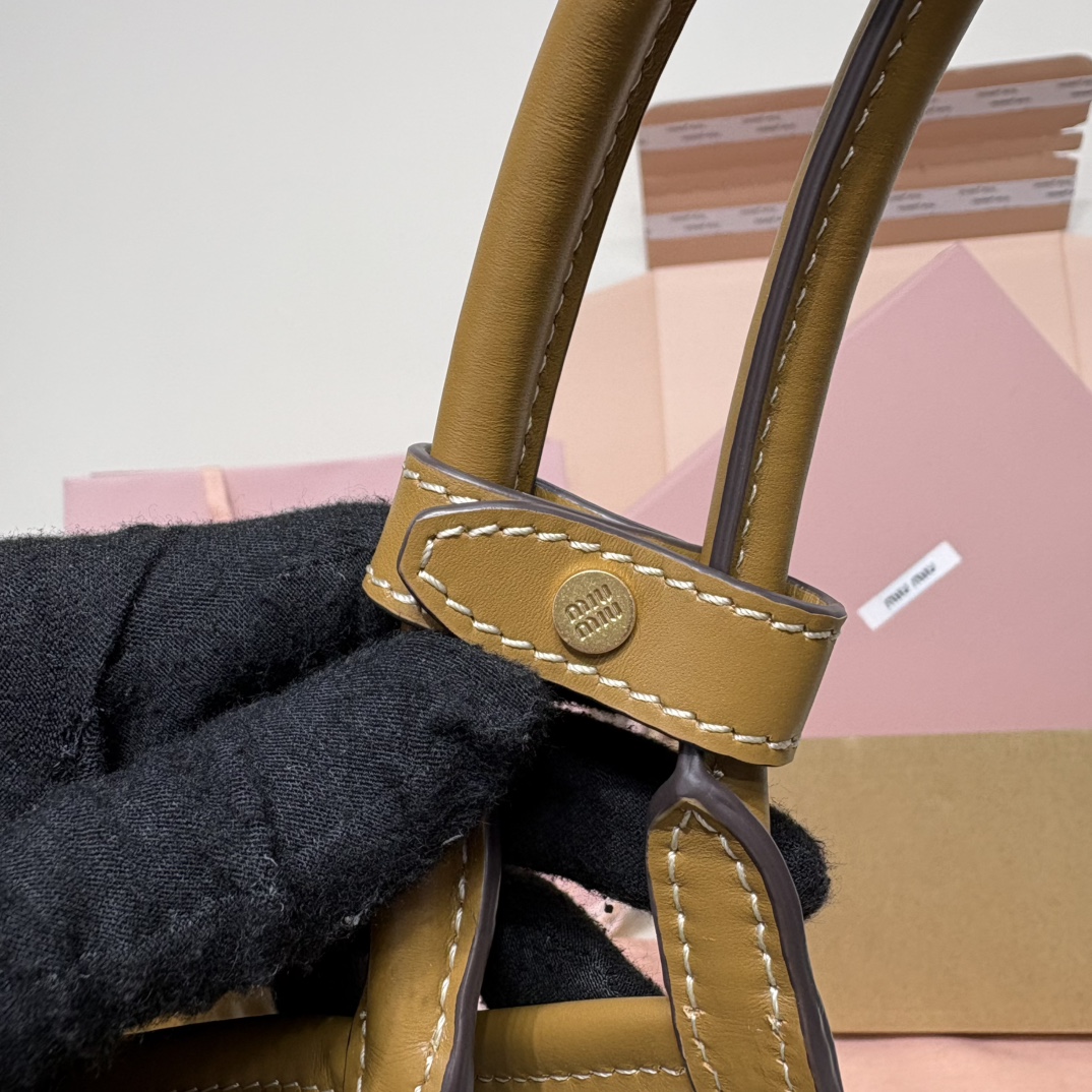Miu Miu hobo tote underarm bag 5BG287