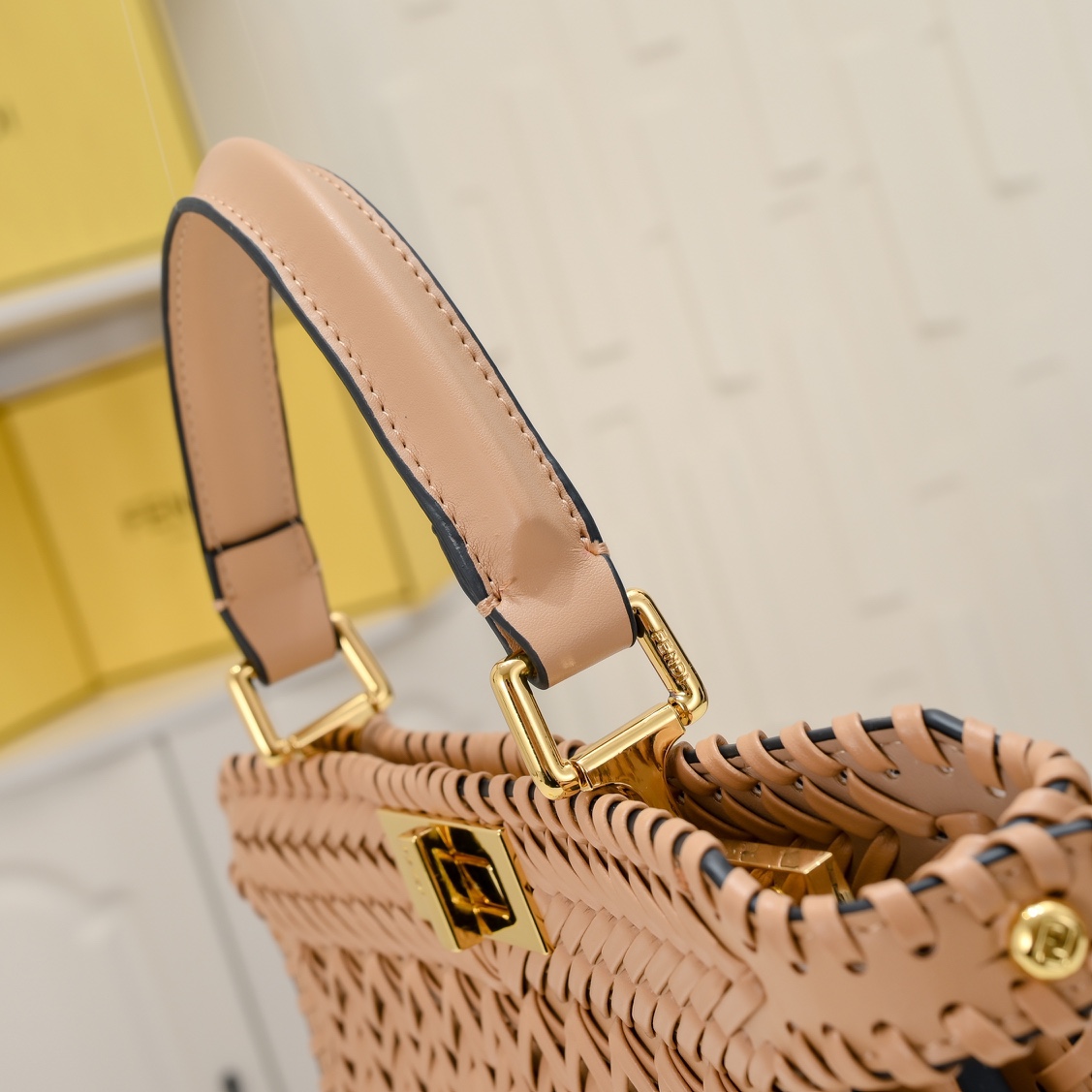 FENDI Iconic ekaboo ISeeU Large Bag 3317