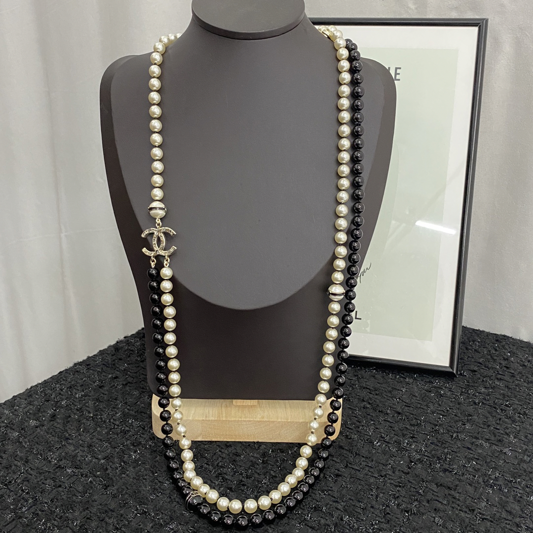 Chanel Black and White Half-Color Pearl Double Necklace