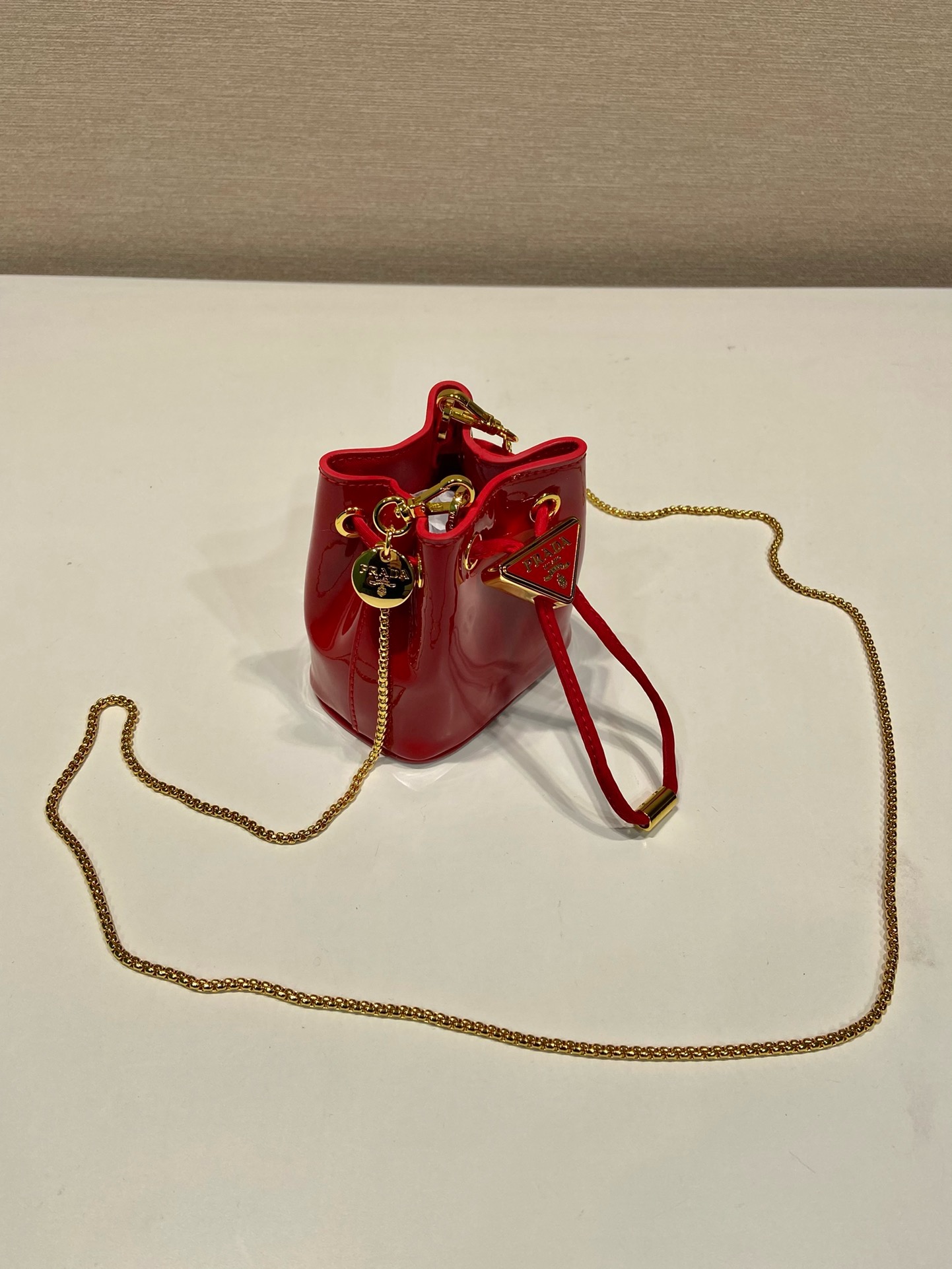 Prada patent leather small bucket 1NR016