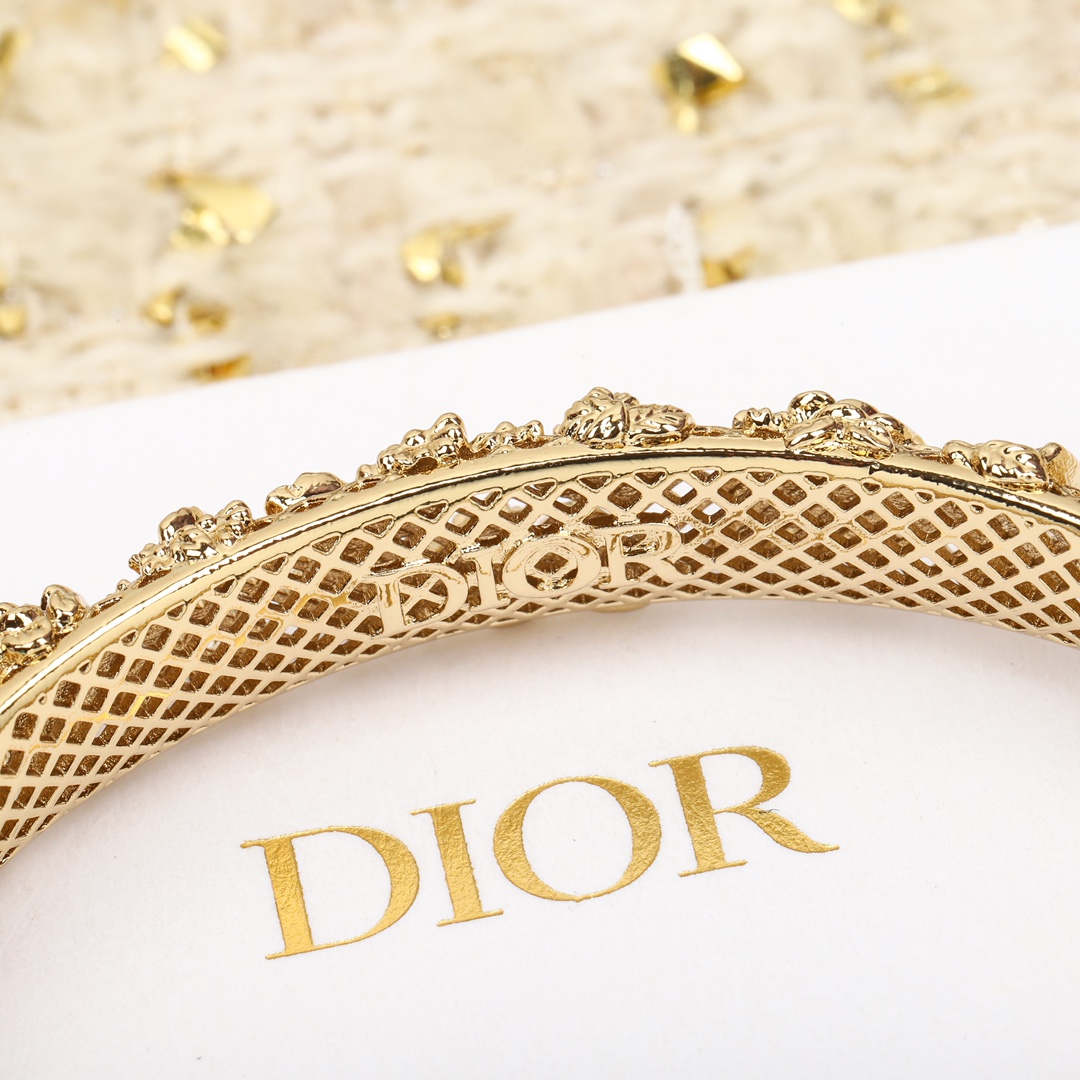 Dior hollow open bracelet