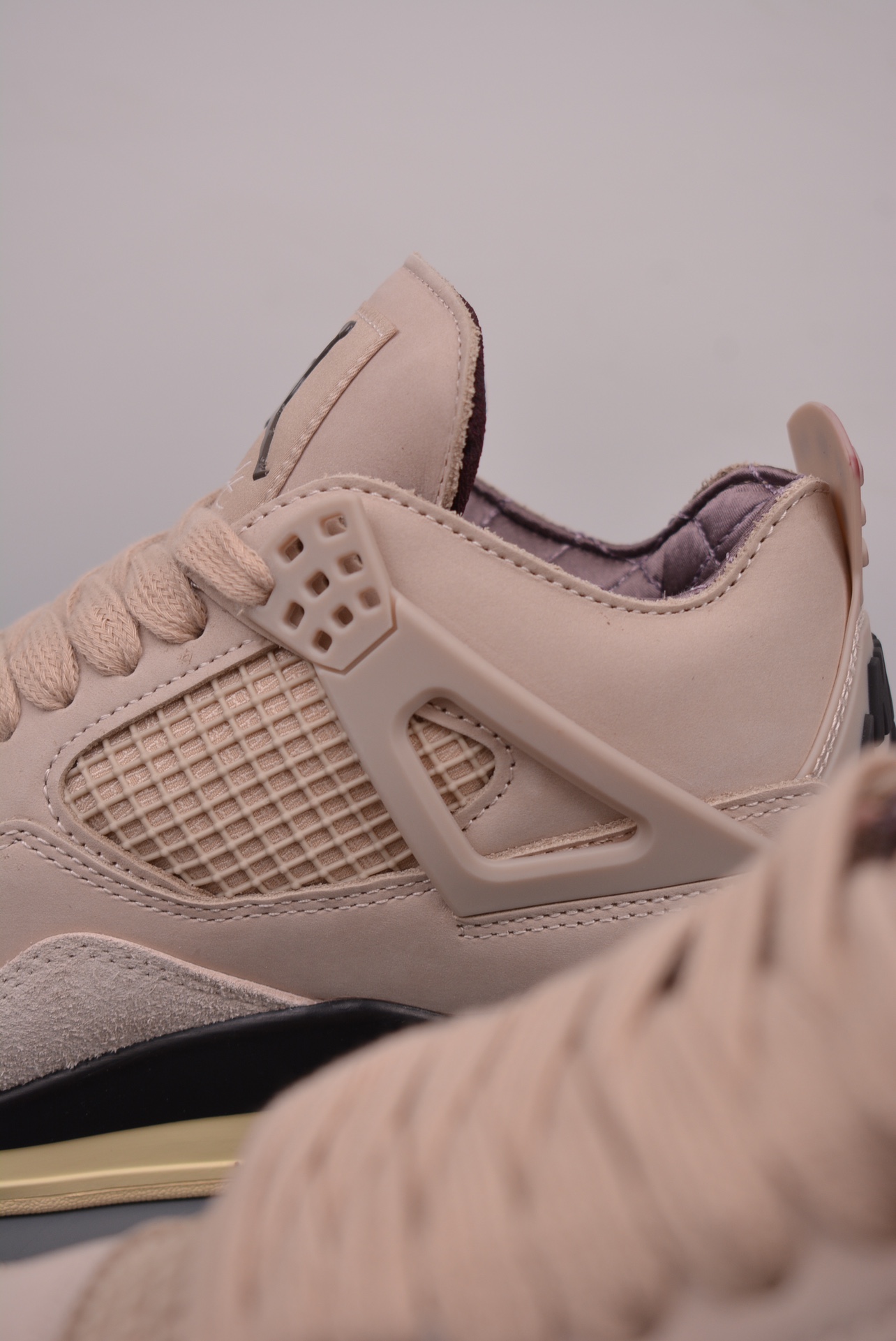 A Ma Maniére x Nike Air Jordan 4 Retro SP Fossil Stone FZ4610-200