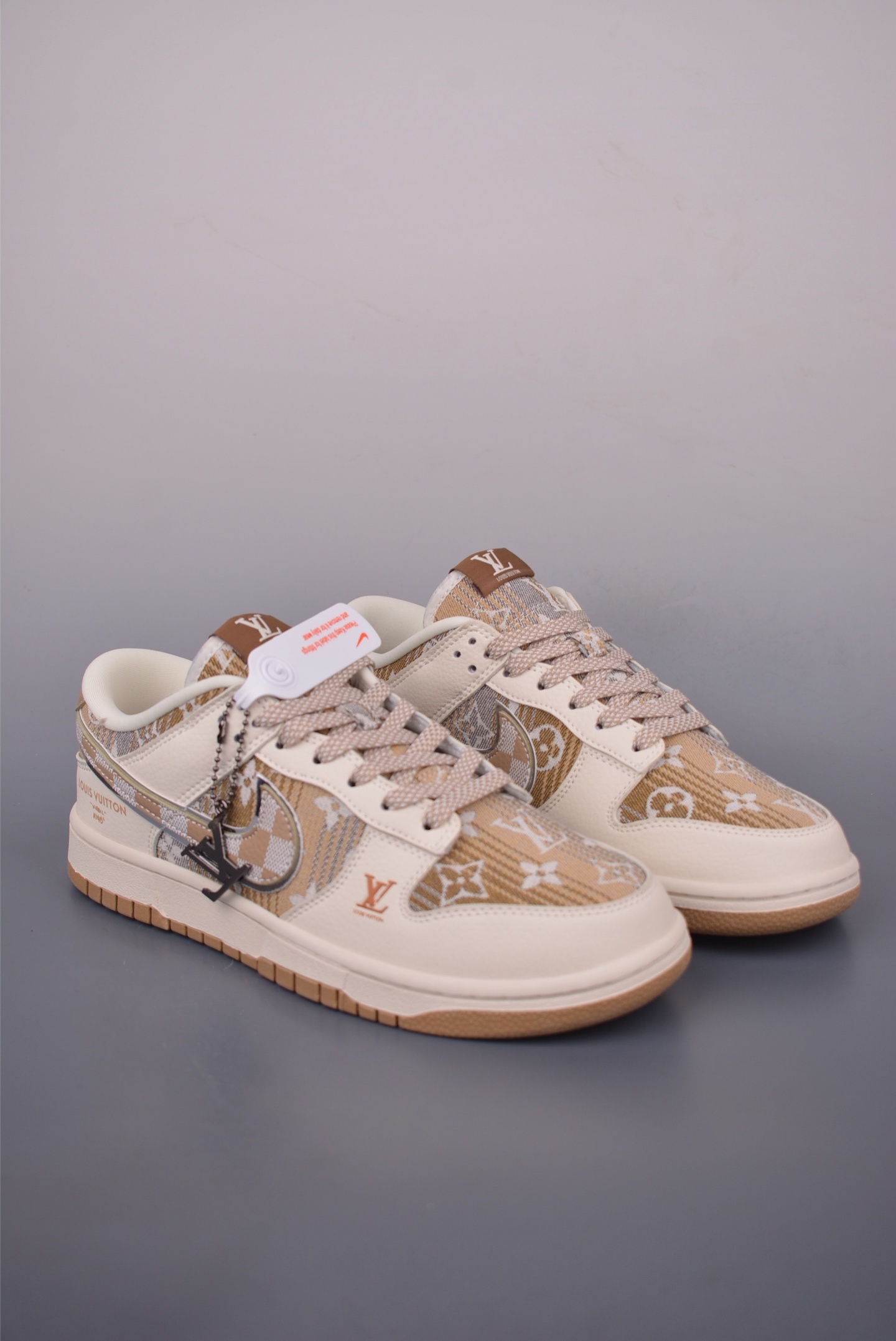 LV x Nike SB Dunk Low 