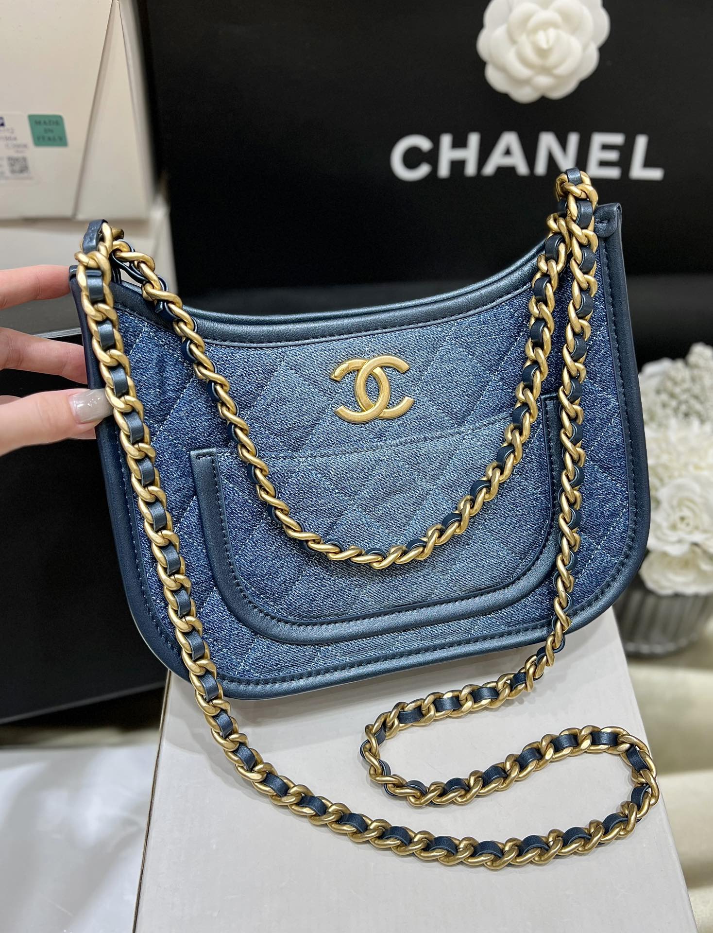 Chanel 24S denim hobo AS4532 00128