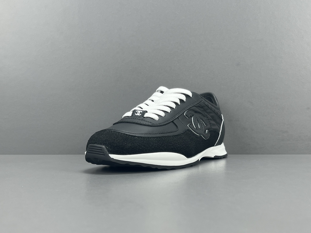Chanel A25 CC Calfskin Trainers Sneaker G46372-B19848-NAFGO