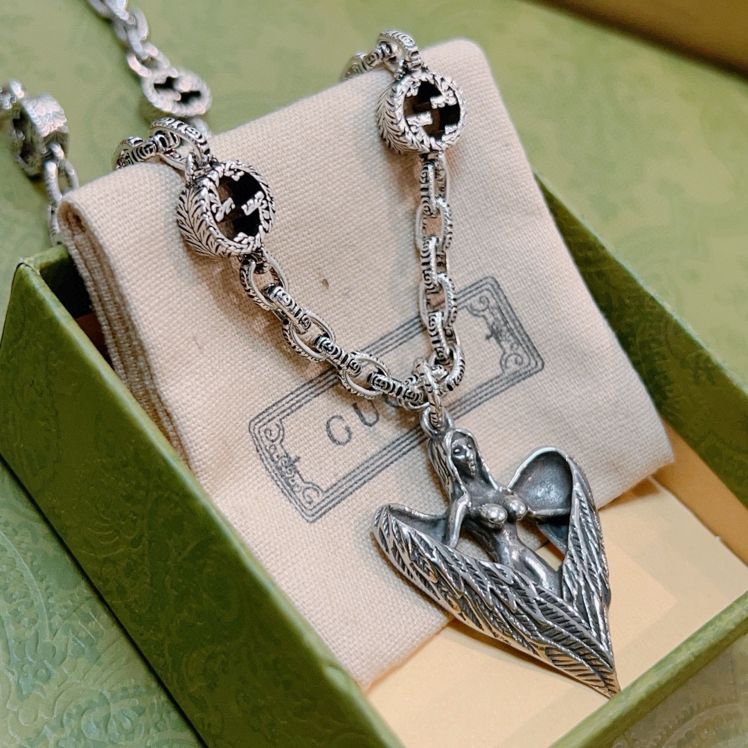 Gucci Anger Forest series new double G angel retro necklace