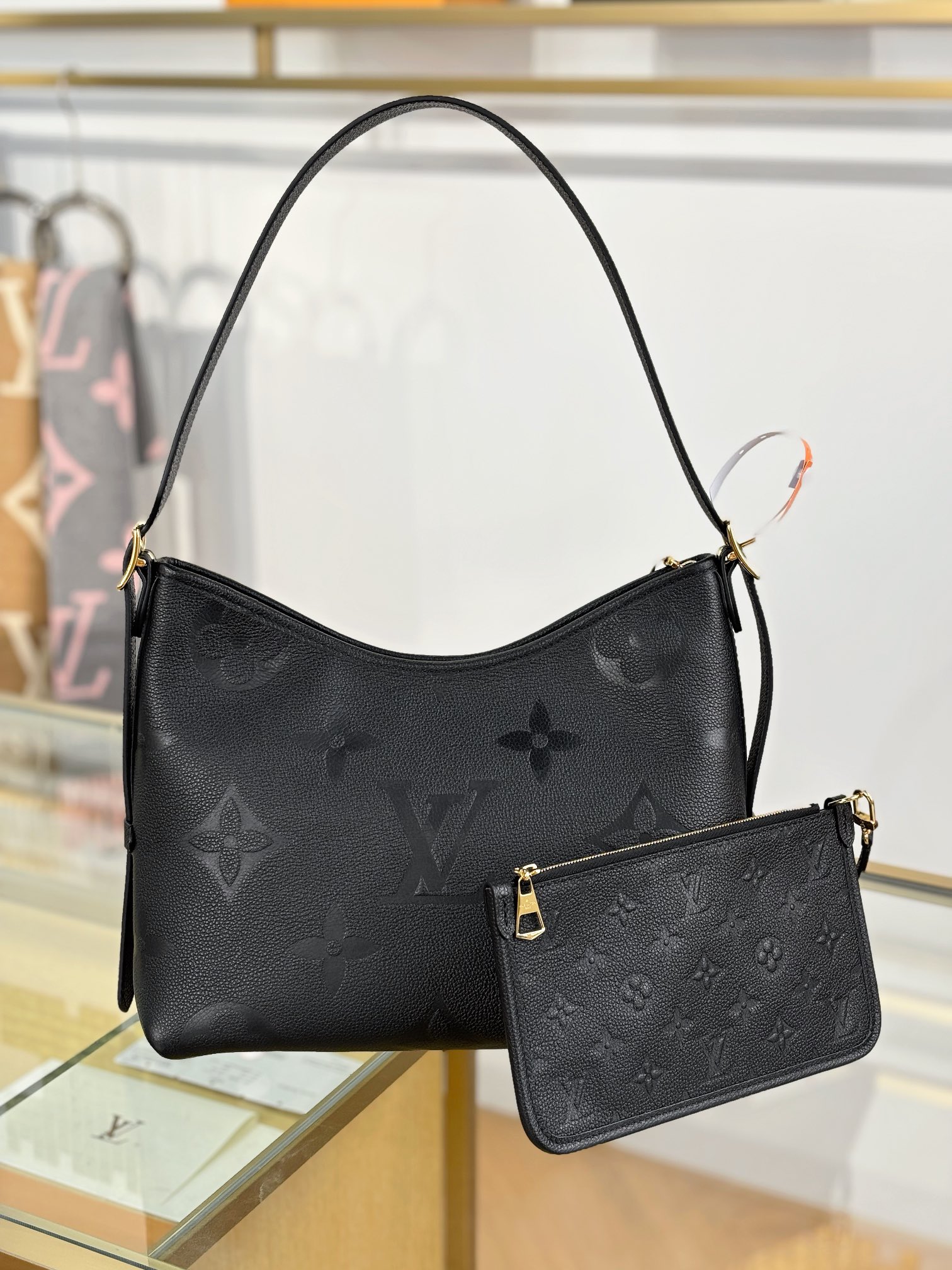 Louis Vuitton CARRYALL Small Handbag M46288