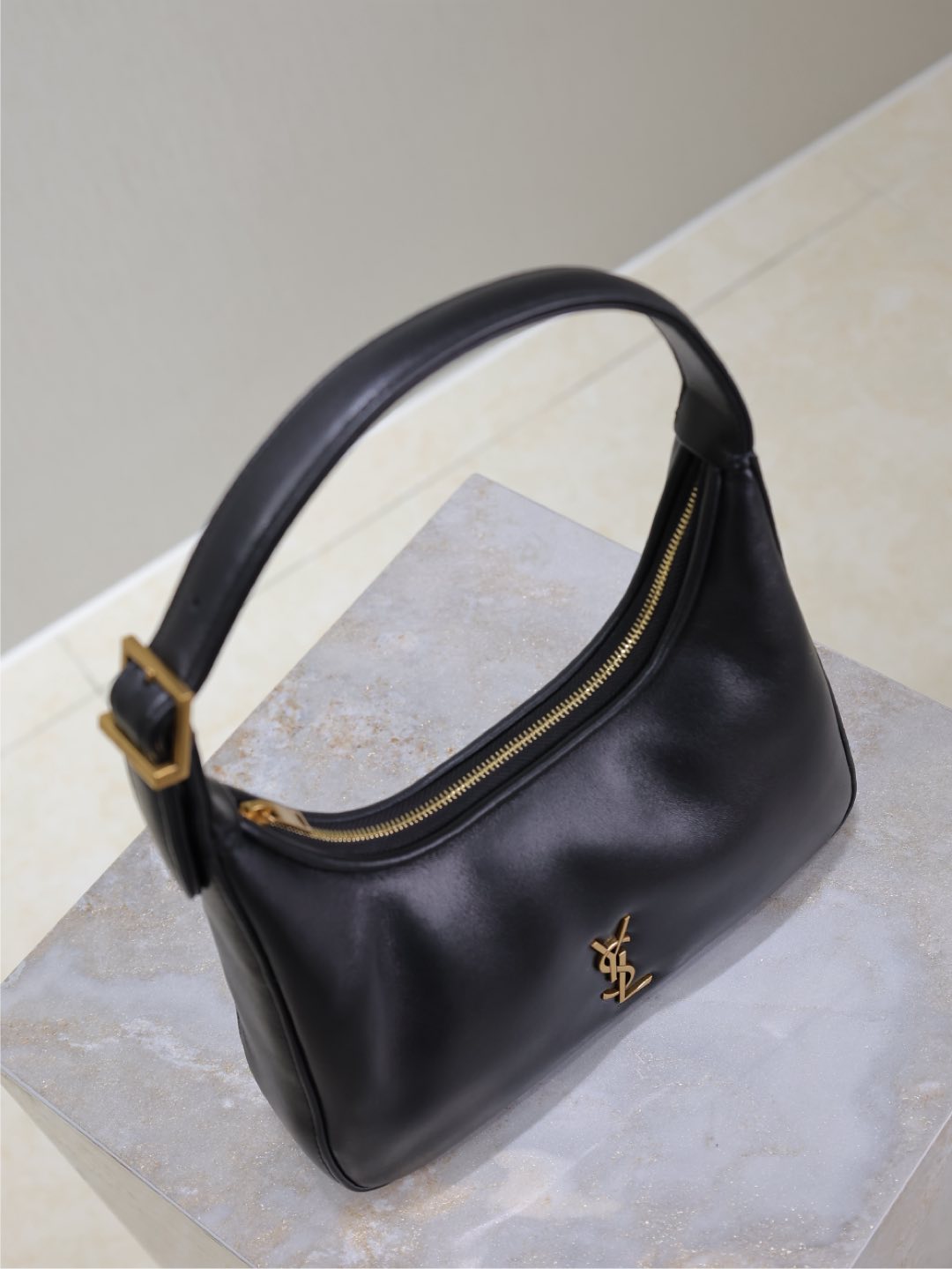 Yves Saint Laurent CALYO Underarm Bag 791484