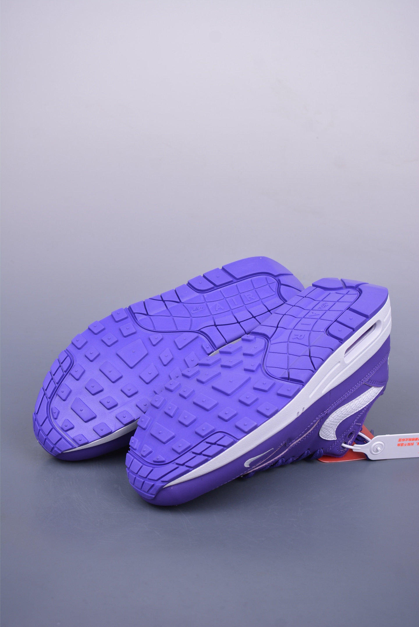 Supreme x Nike Air Max 1 '87 SP Running Shoes Purple and White HF8813-500