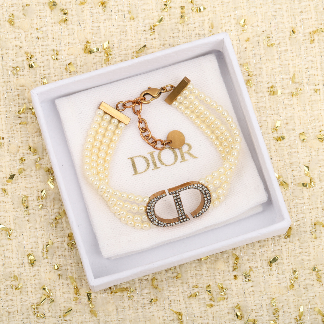 Dior 4-layer pearl bracelet