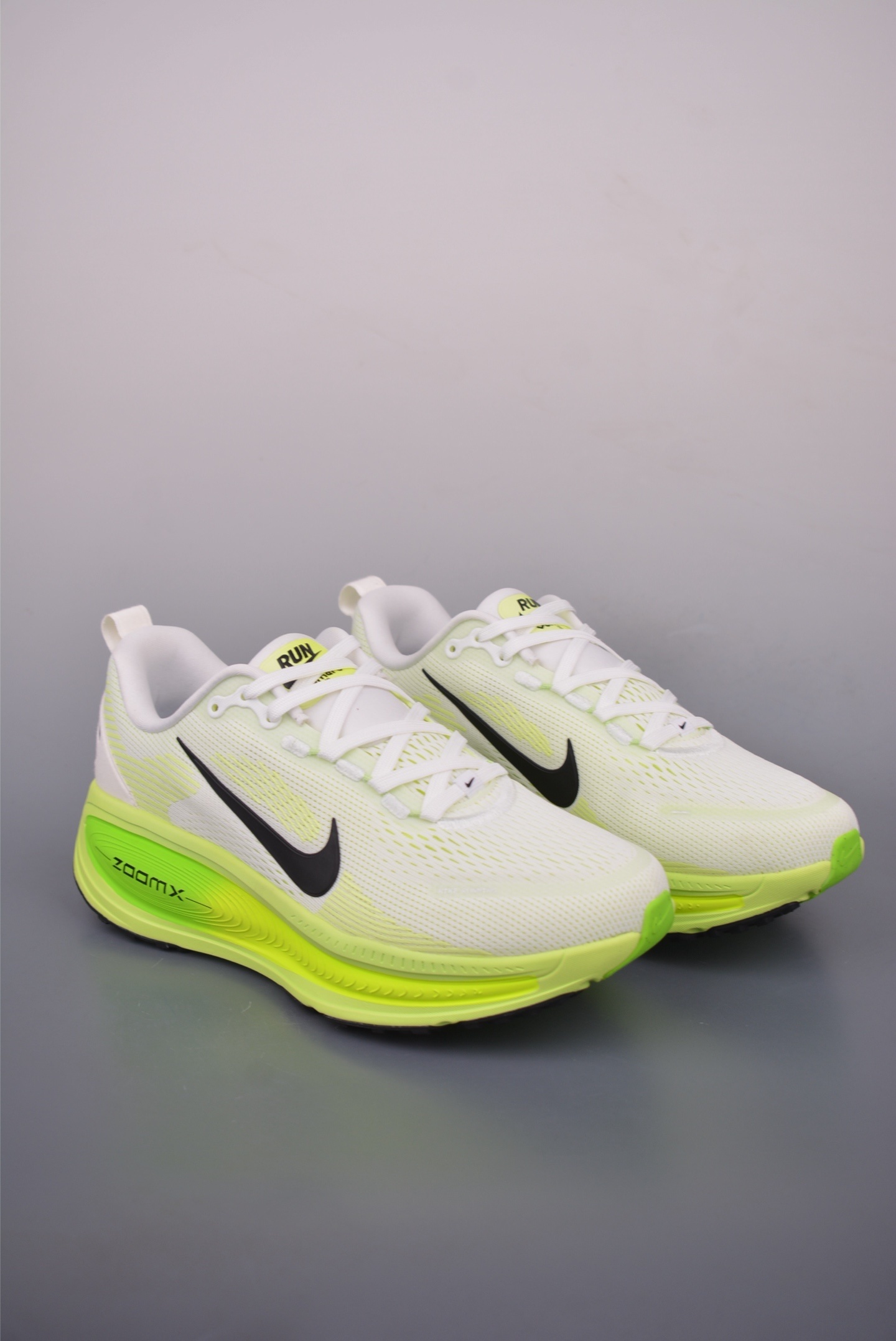 Nike Vomero 18 'Electric Green' HM6803-100