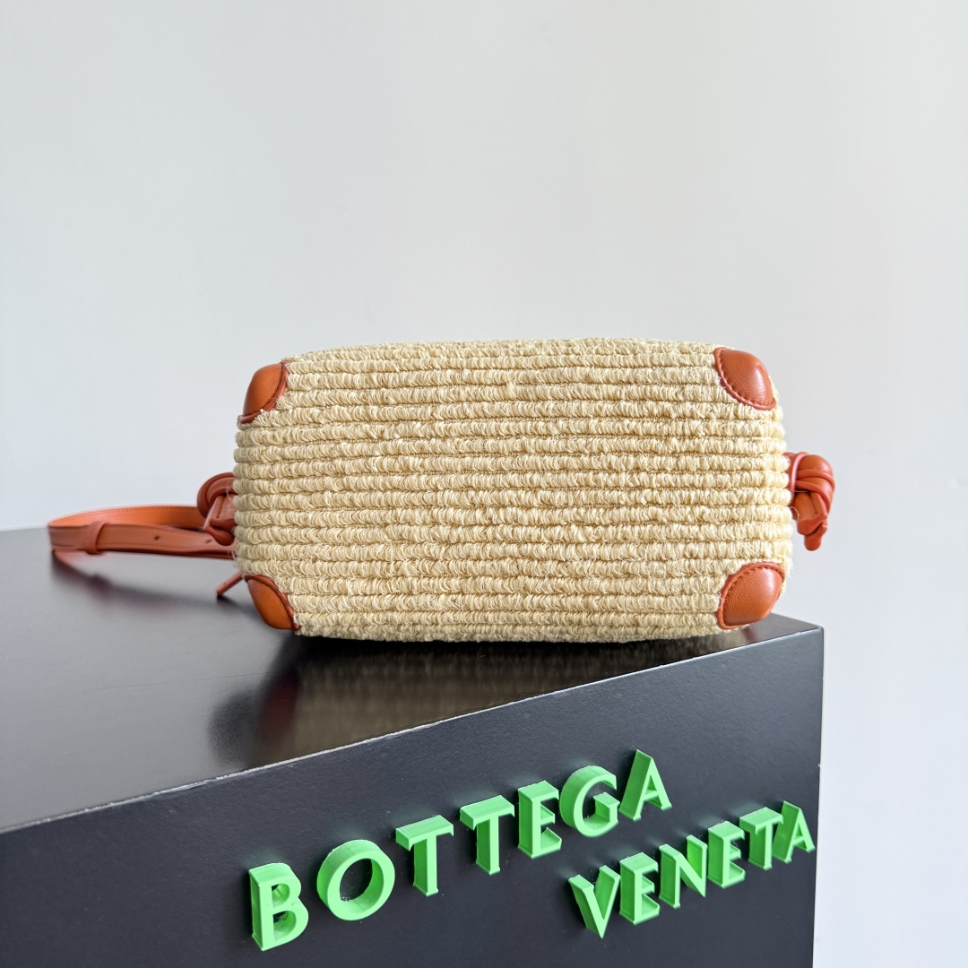 Bottega Veneta 2025 summer new burnt orange raffia loop bag