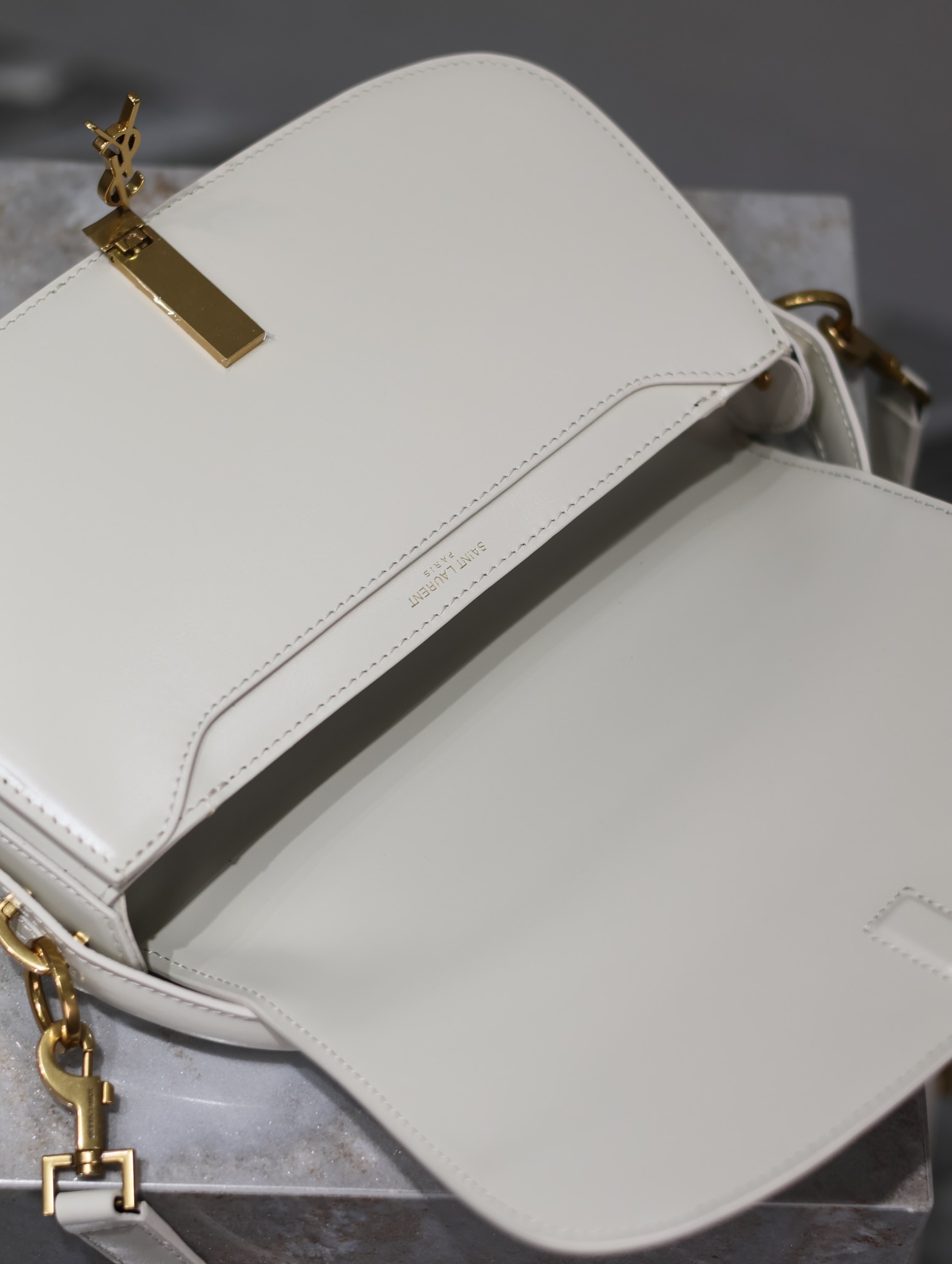 Yves Saint Laurent VOLTAIRE Handbag Crossbody Bag 787671