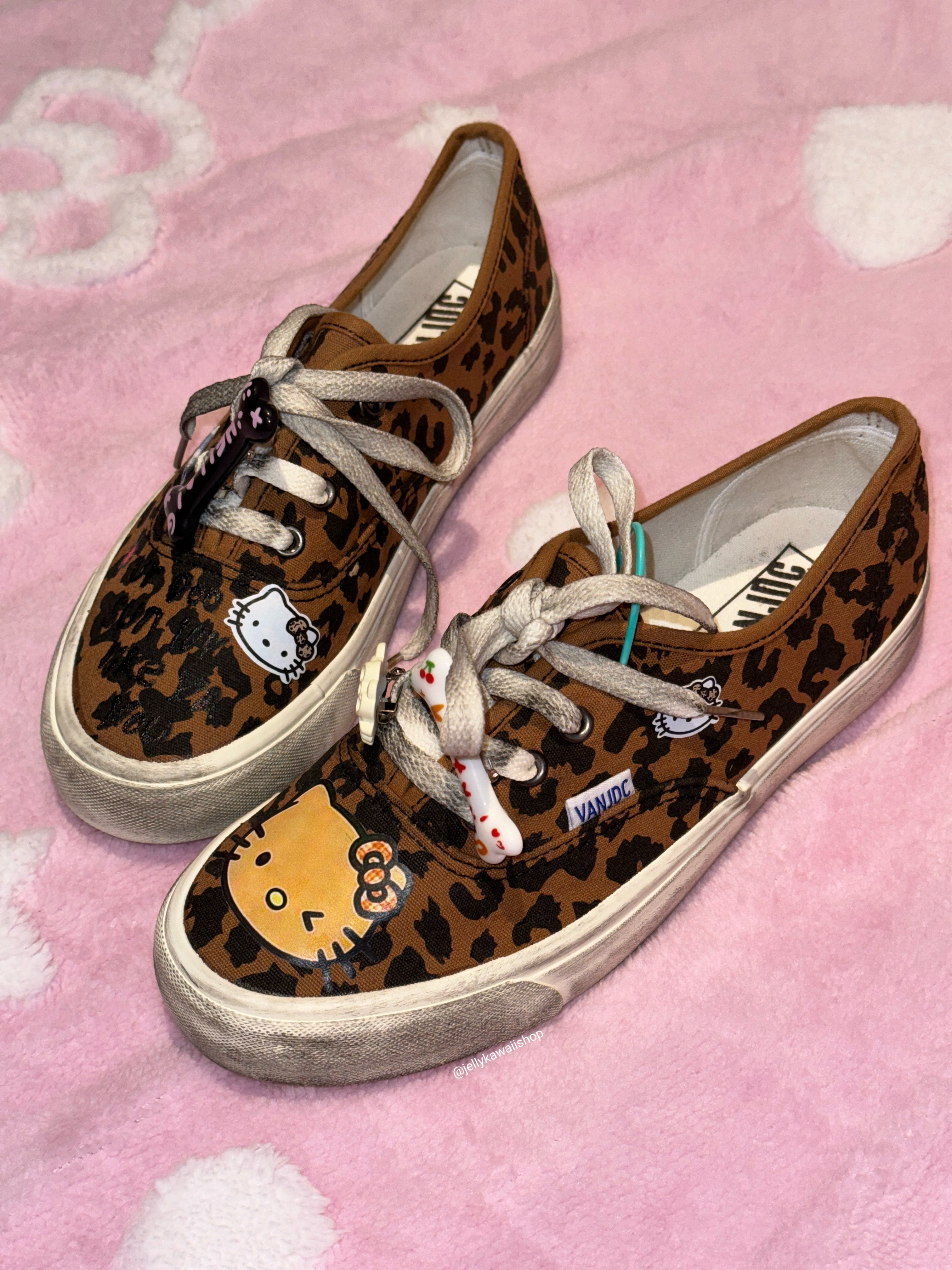 Hellokitty Leopard Print Fashion Distressed Sneakers Cute Canvas Slip on Shoes